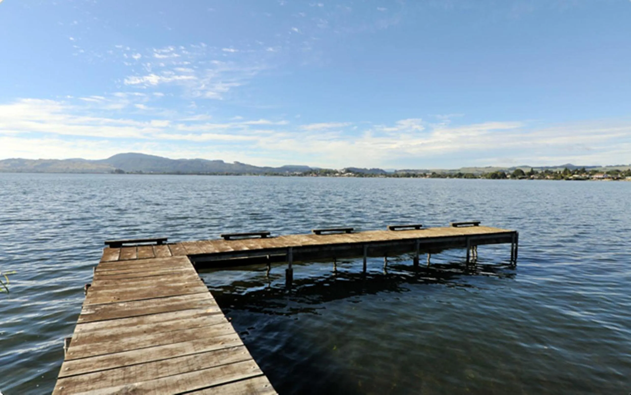 Day in Black Swan Lakeside Boutique Hotel