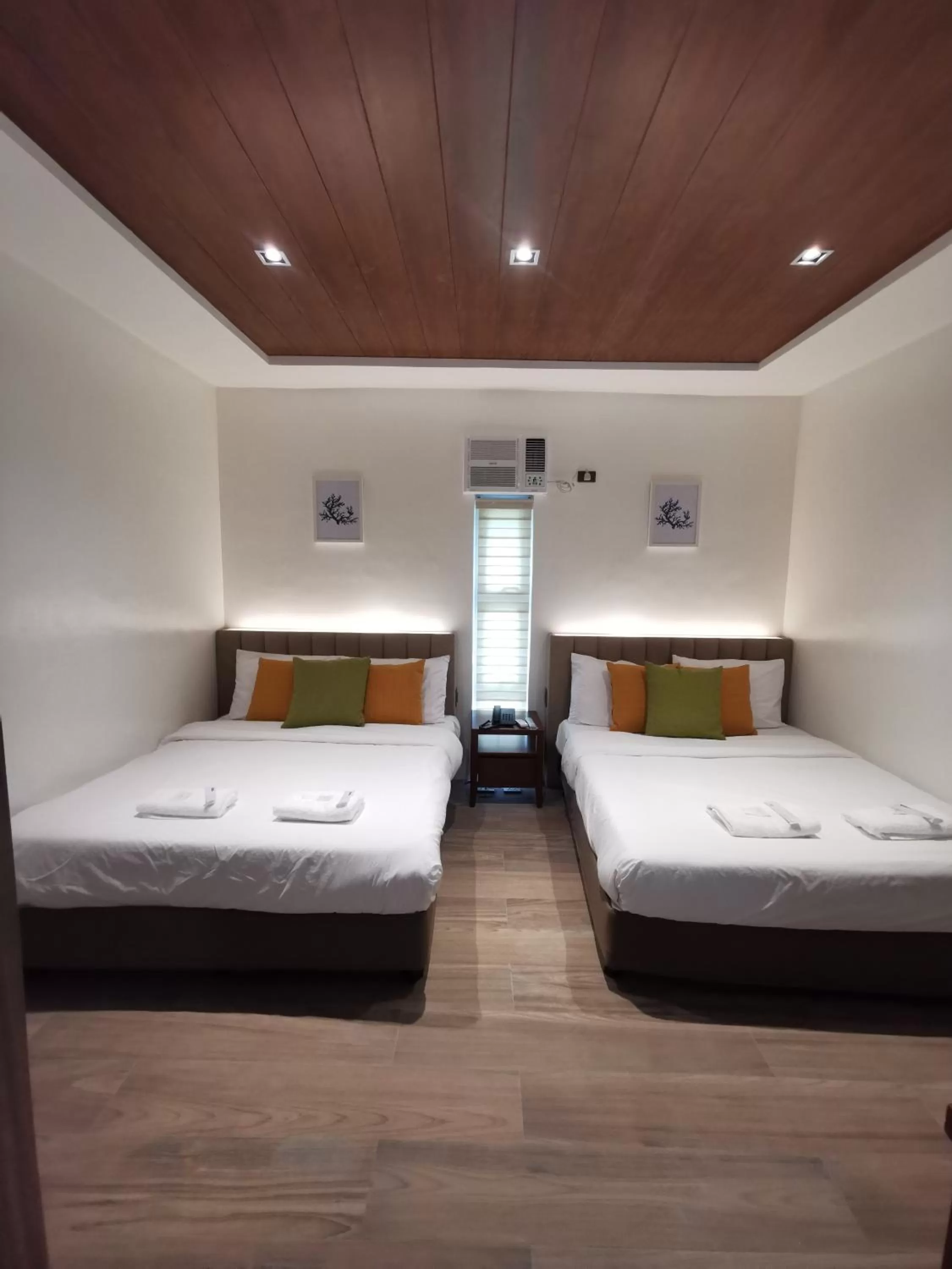 Bed in Tagaytay Country Hotel