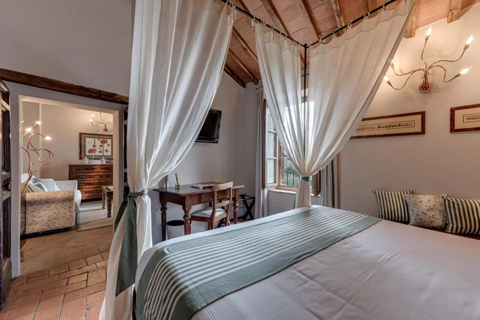 Bed in PALAZZO DEL CAPITANO Wellness & Relais - Luxury Borgo Capitano Collection