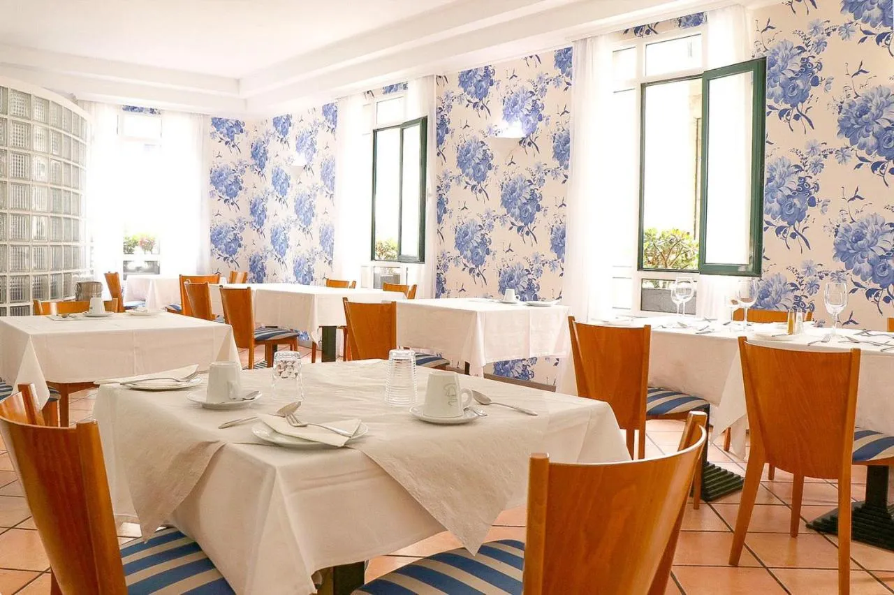 Restaurant/places to eat in Amparo