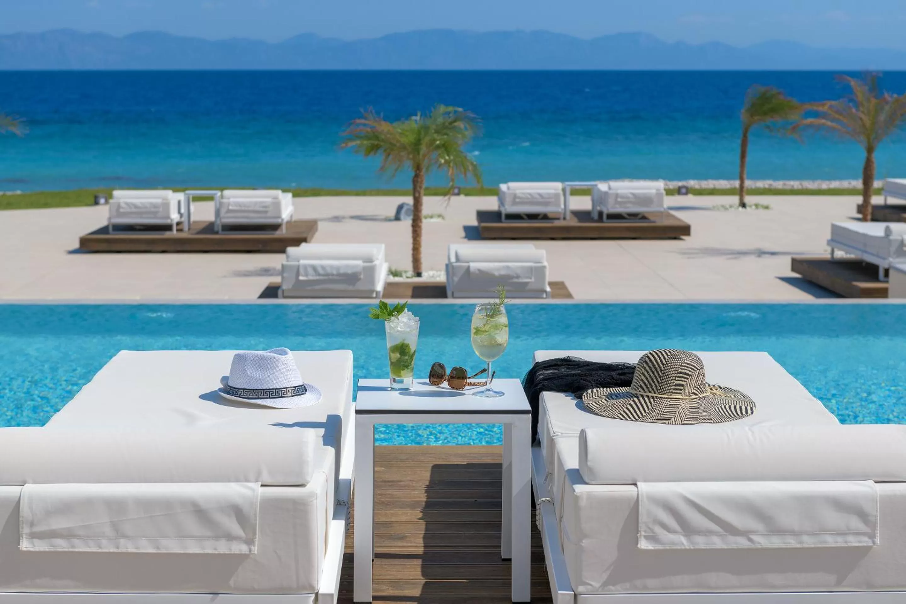 Swimming pool in Sun Beach Resort