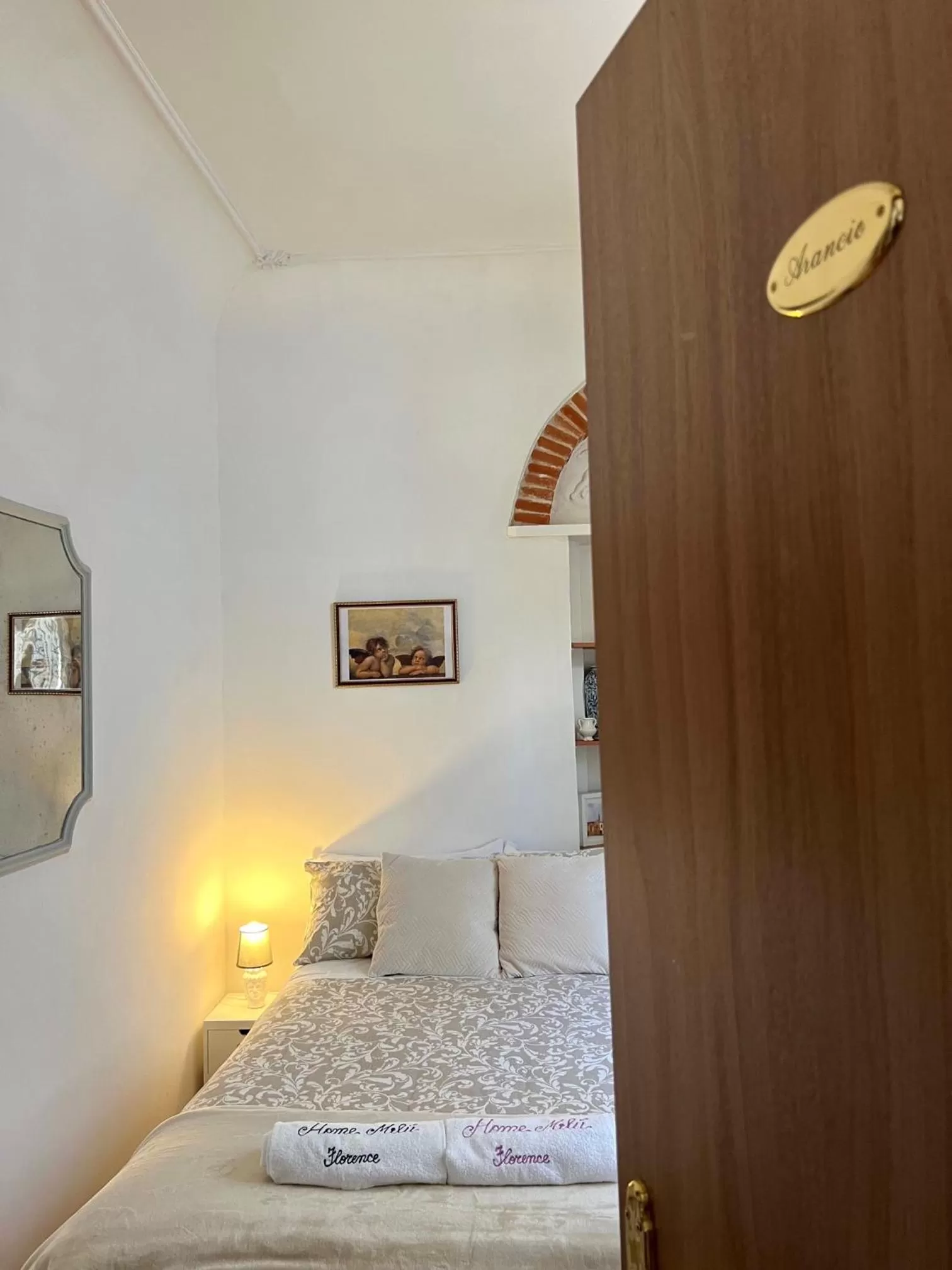 Photo of the whole room, Bed in Home Milù Florence