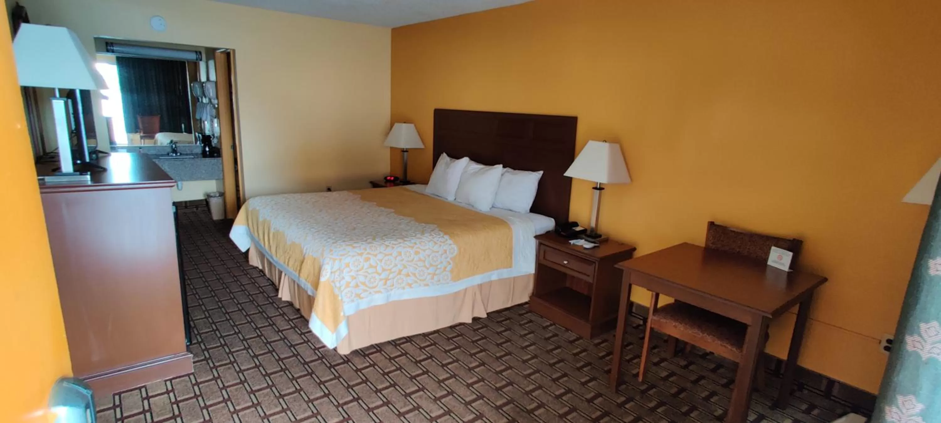 Bed in Days Inn by Wyndham Dickson