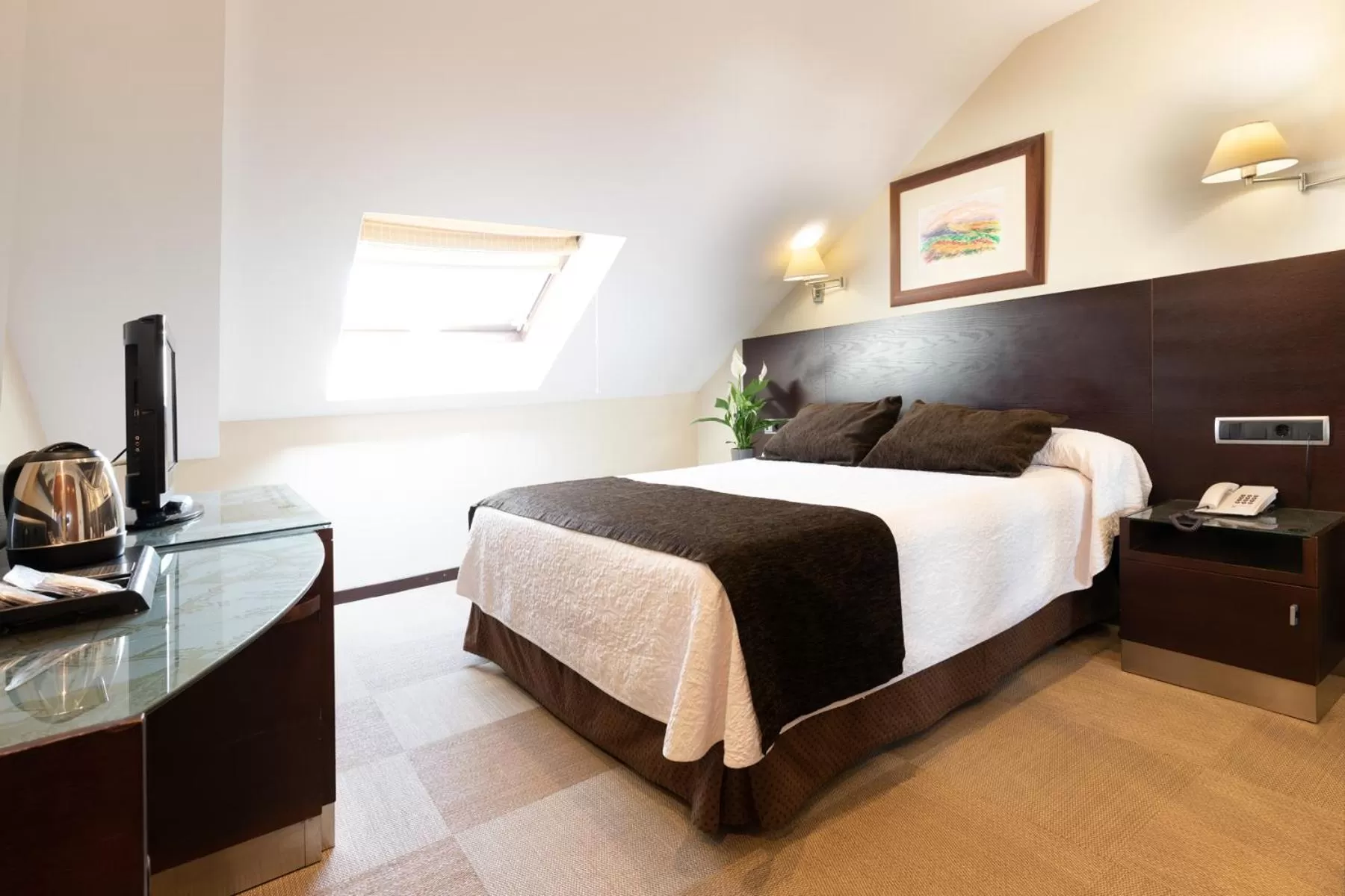 Bed in Hotel San Juan de los Reyes