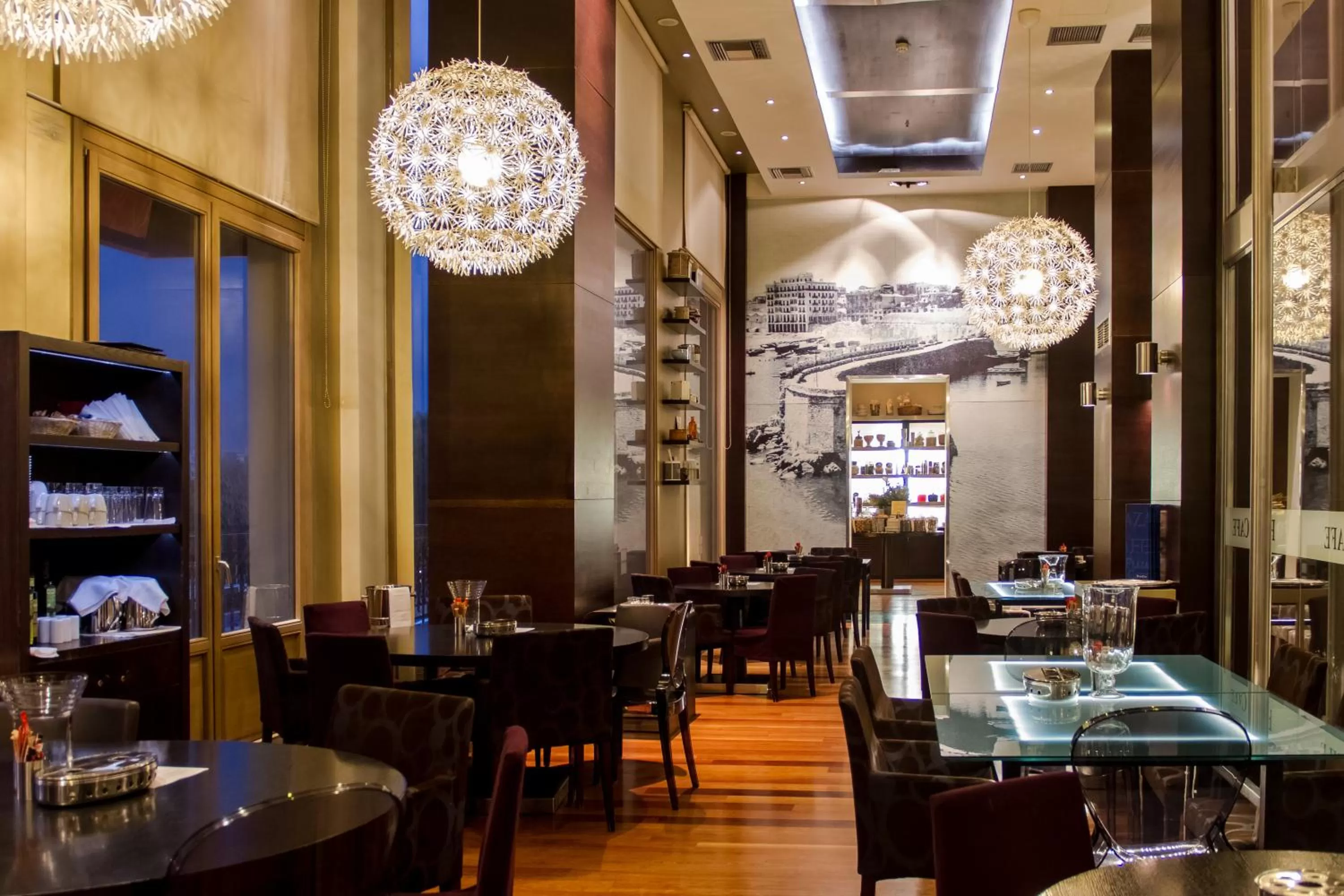 Restaurant/places to eat in GDM Megaron, Historical Monument Hotel