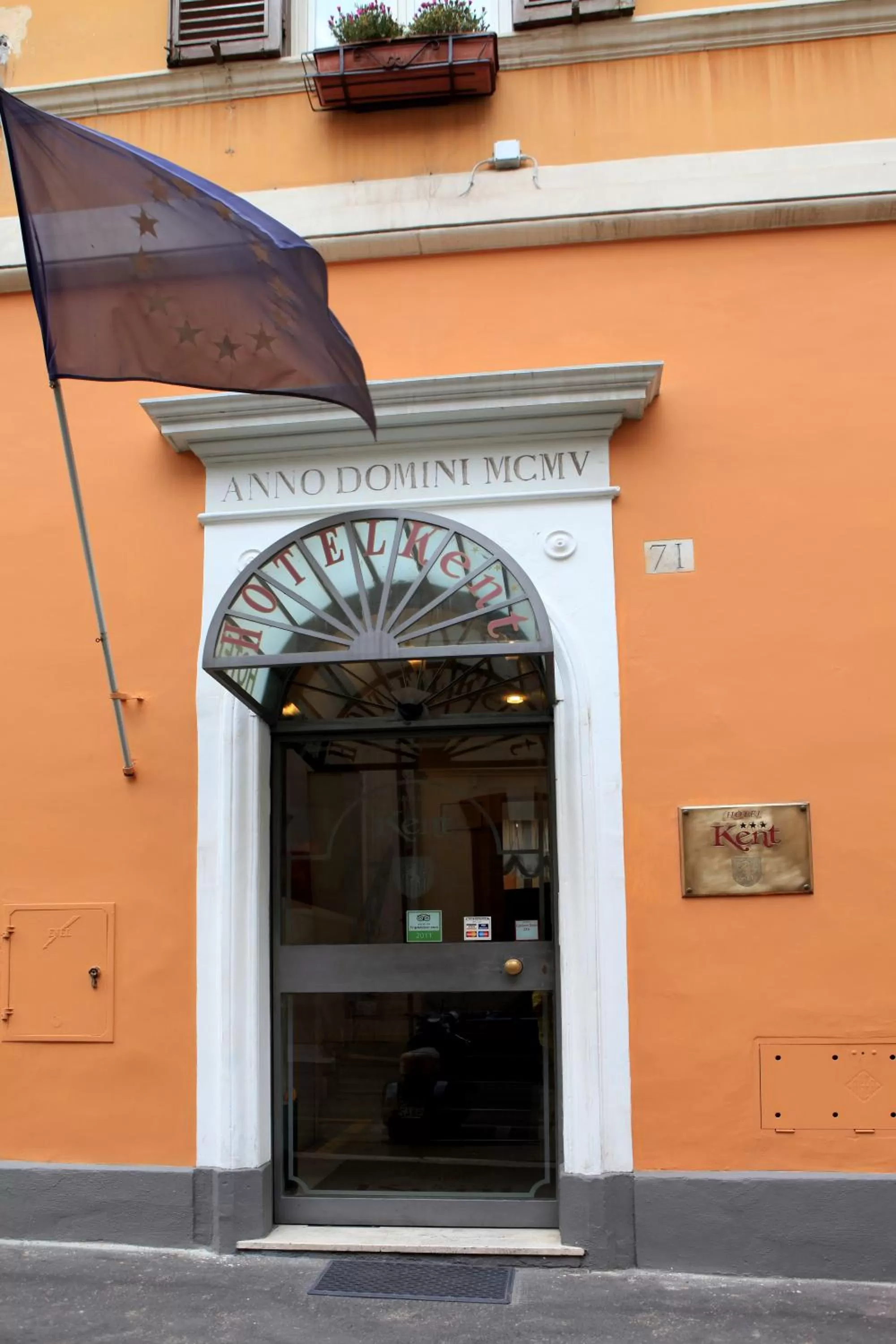 Facade/entrance in Hotel Kent