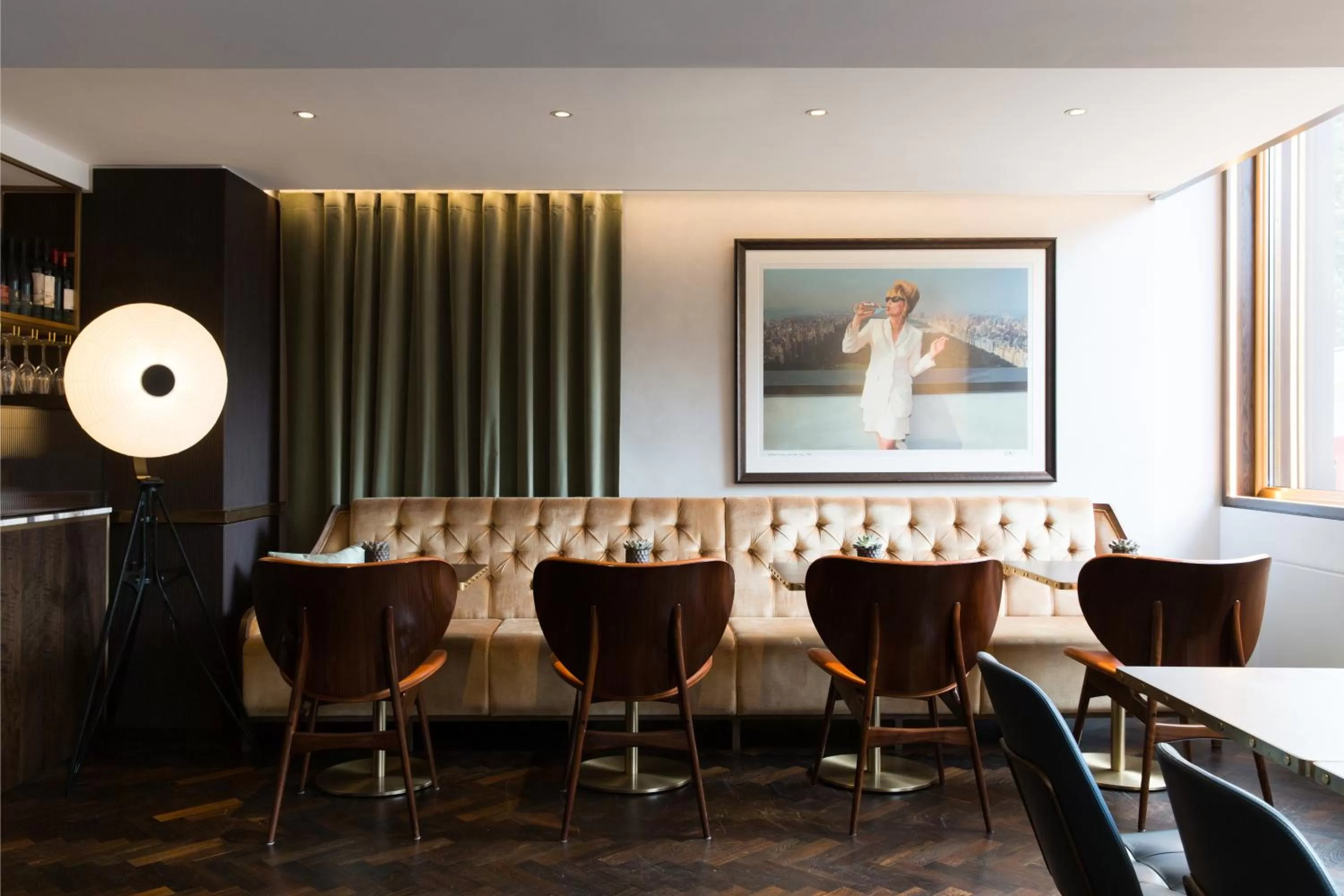 Restaurant/places to eat in The Athenaeum Hotel & Residences