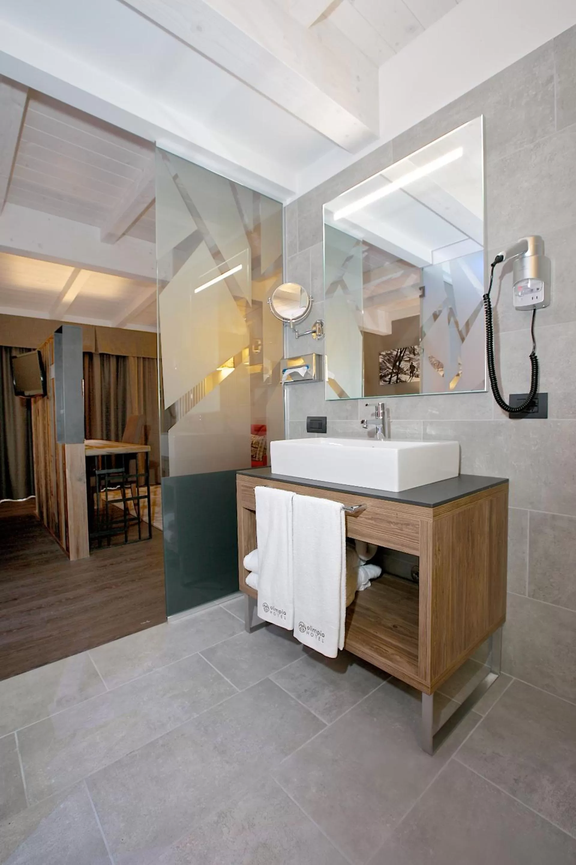 Bathroom in Olimpia Hotel