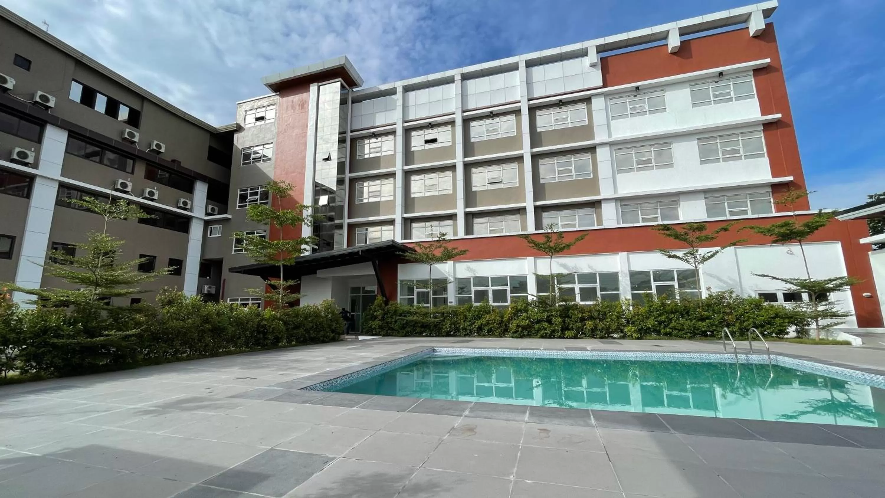 Swimming pool in Staycation Hotel