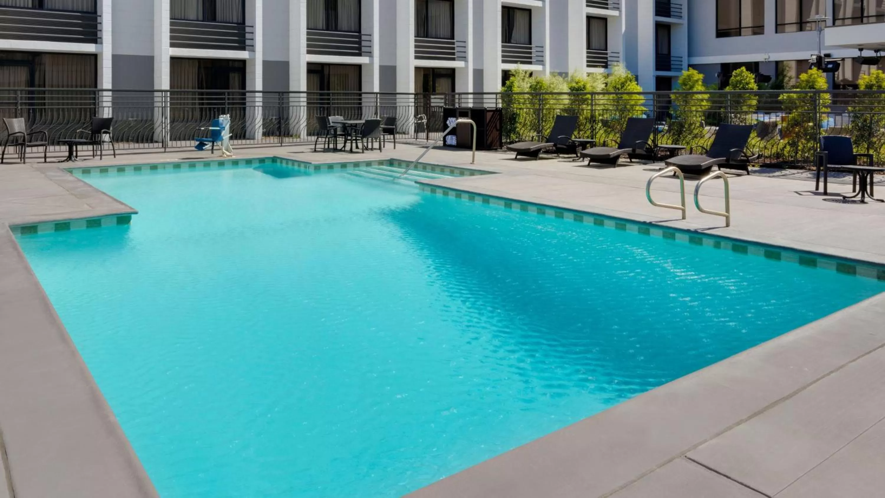 Swimming pool in Holiday Inn San Jose-Silicon Valley by IHG