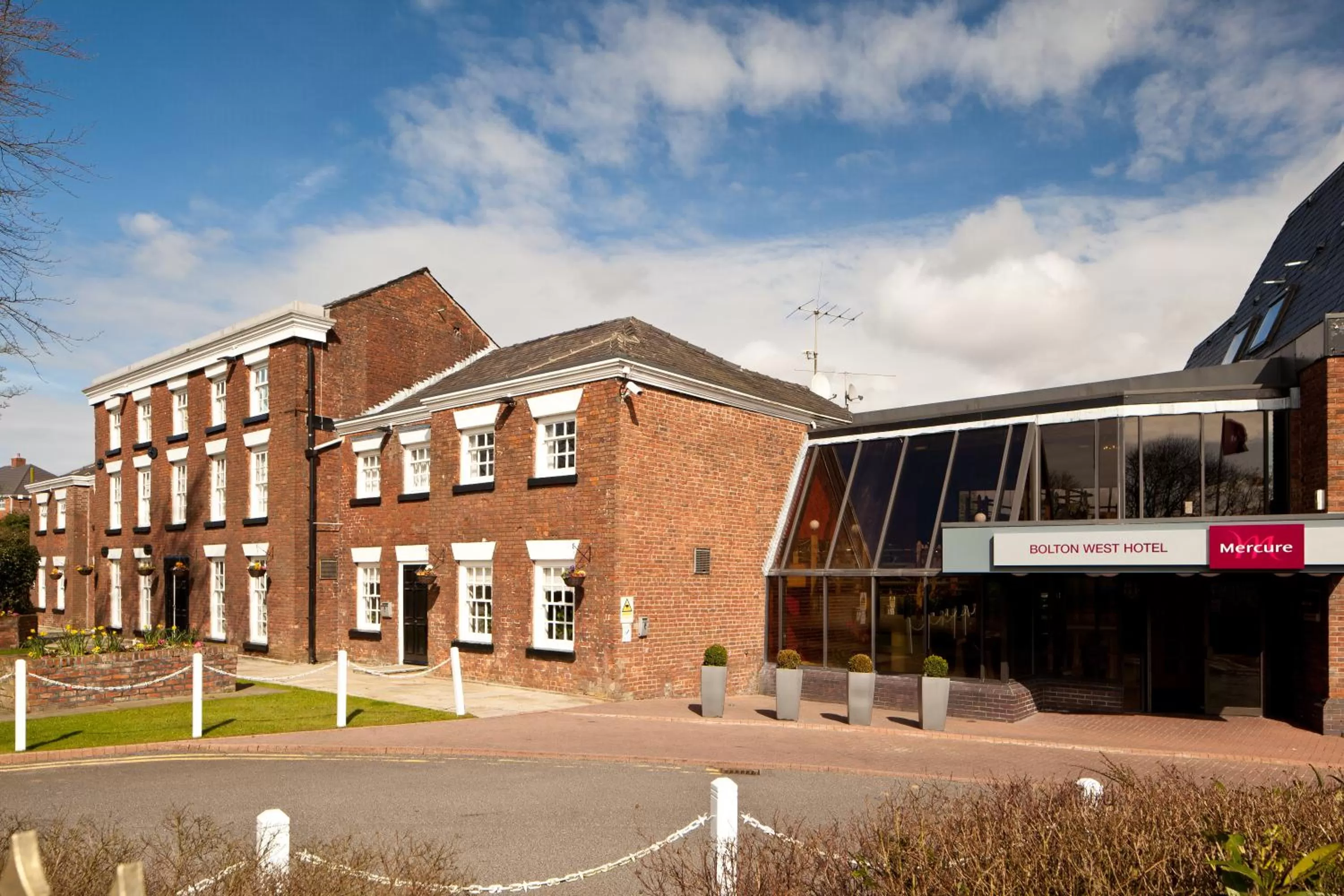 Facade/entrance in Mercure Bolton Georgian House Hotel