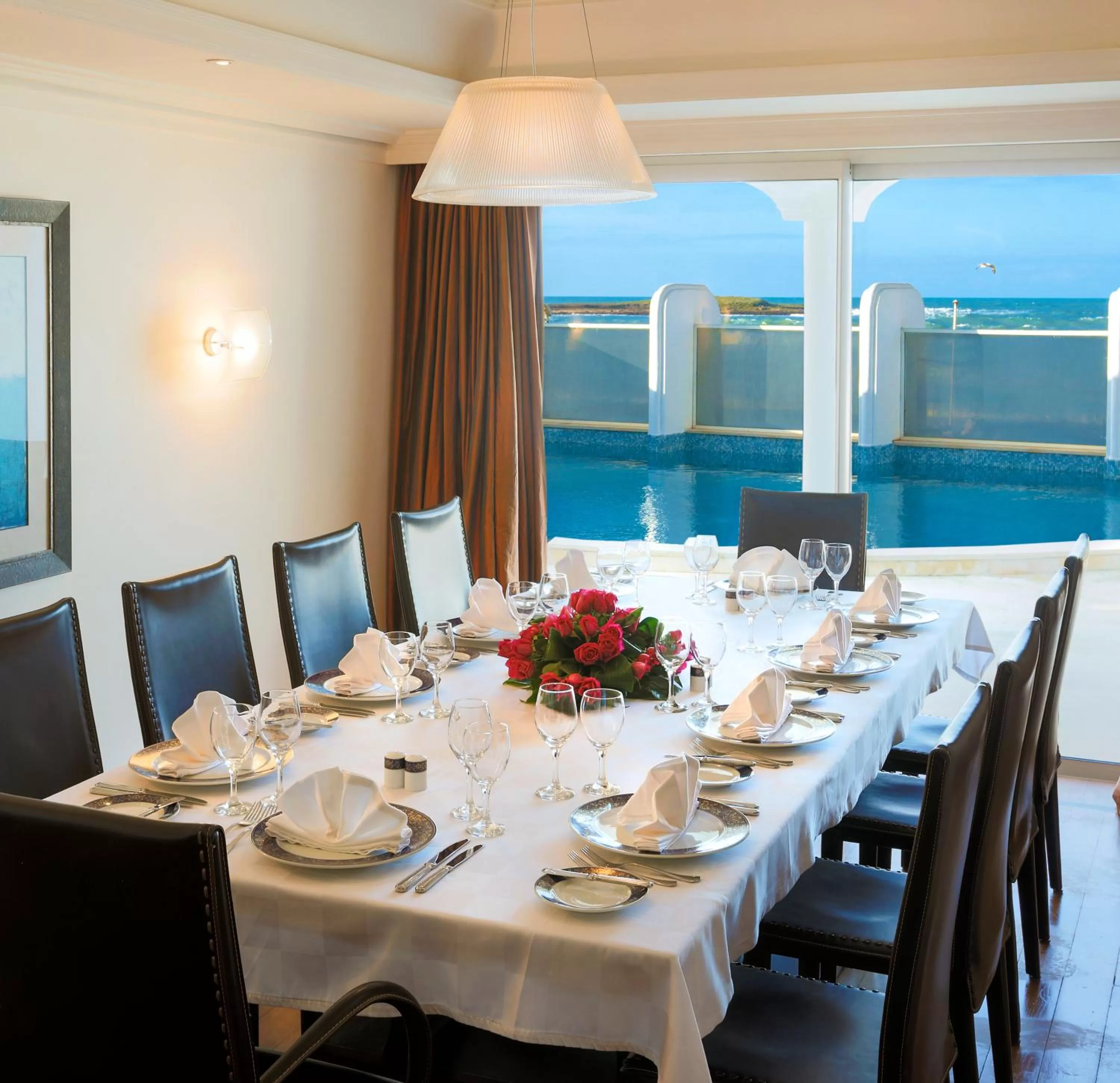 Restaurant/places to eat in L' Amphitrite Palace Beach Resort & Spa