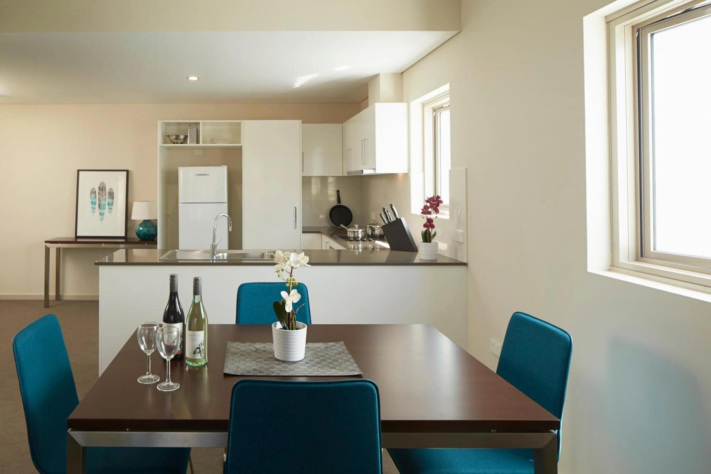 Kitchen or kitchenette in Baileys Serviced Apartments