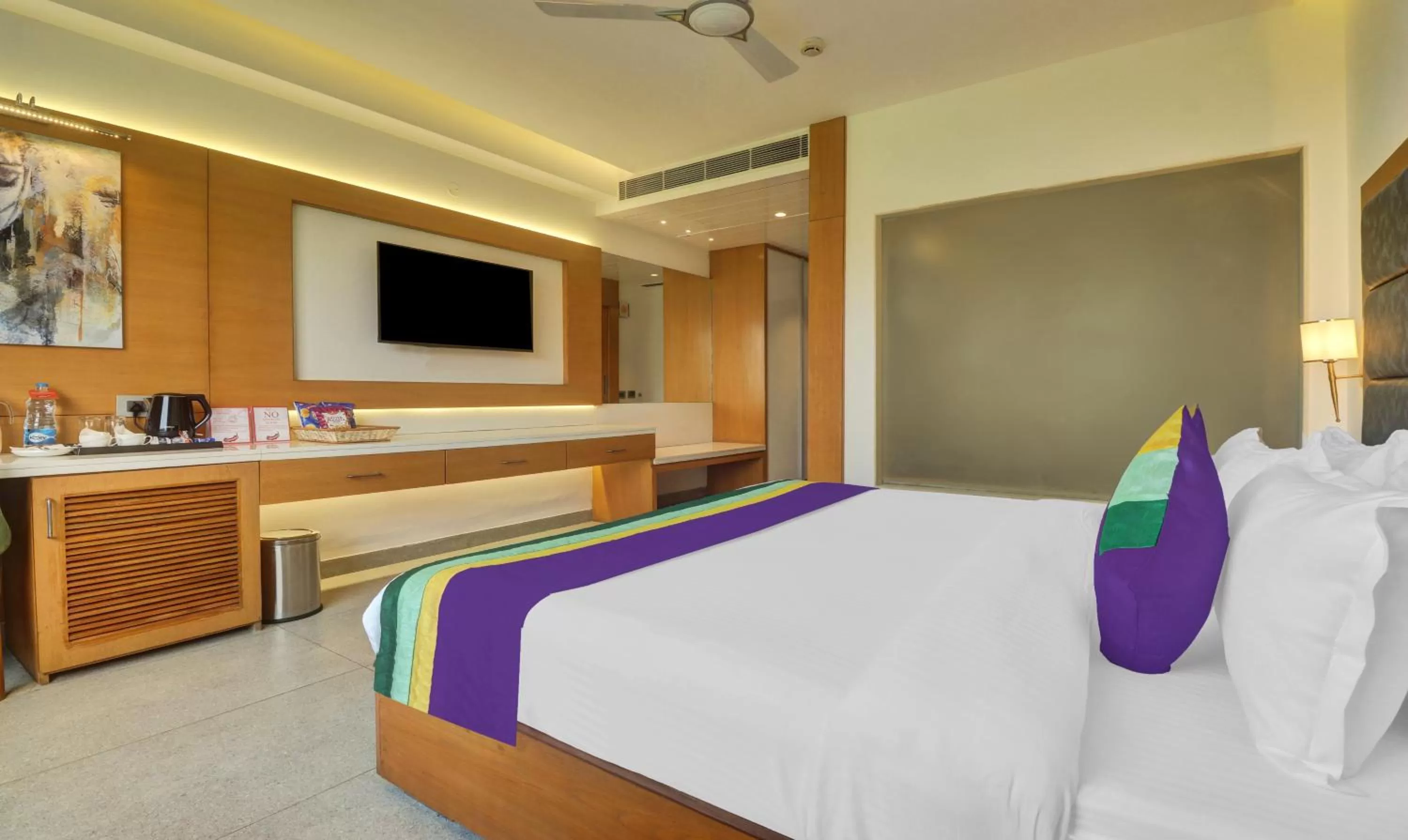 Bed in Treebo Tryst Tamarind