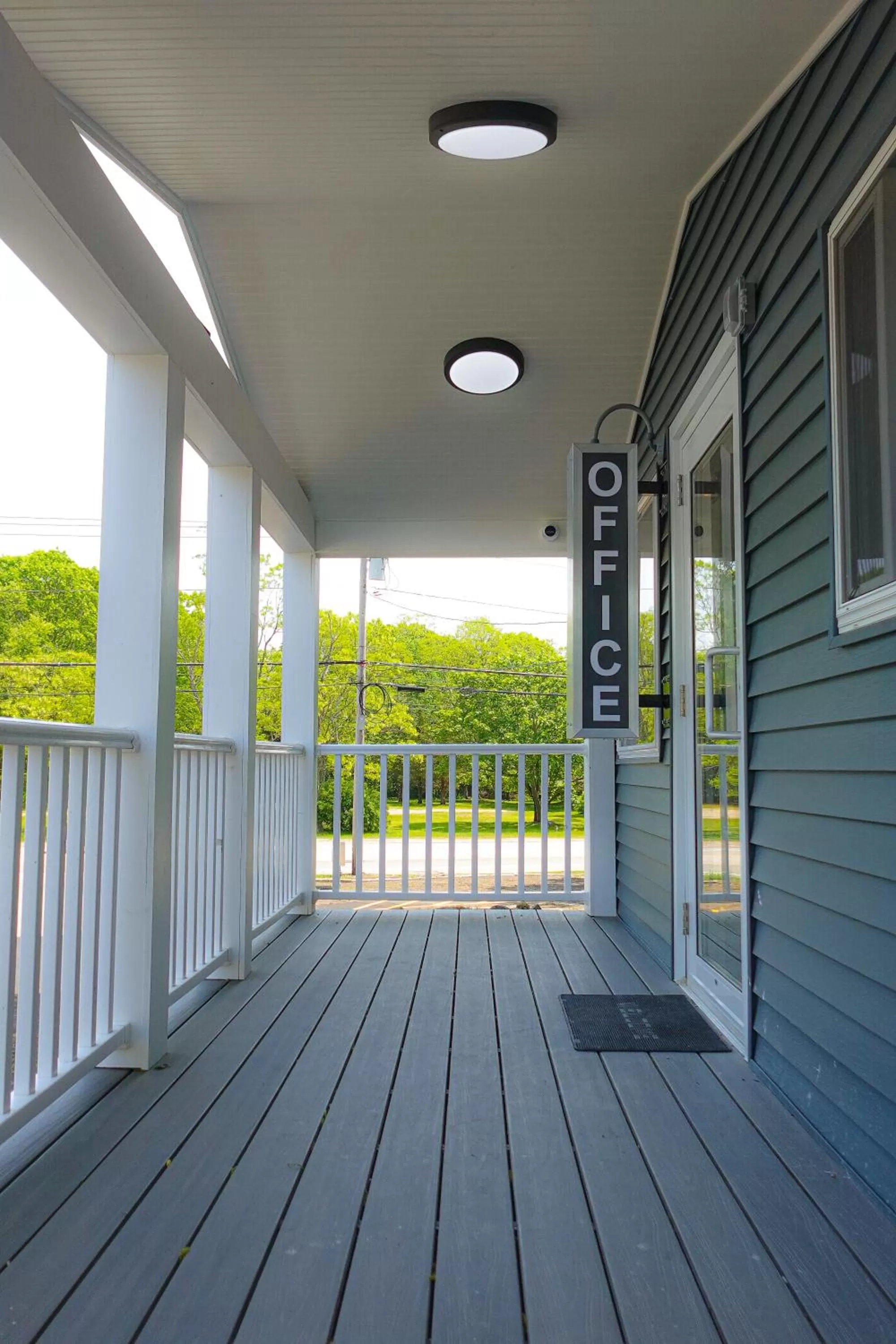 Property building in Blue Beach Motel Providence North Kingstown