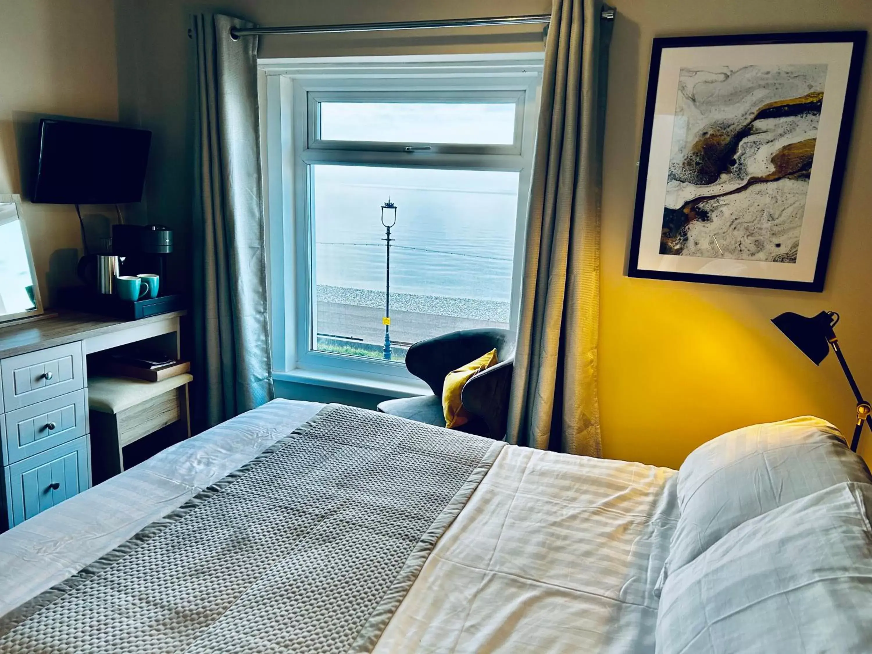 Deluxe Double Room with Sea View in Hotel No5 Deluxe Double Room with Sea View in Hotel No5