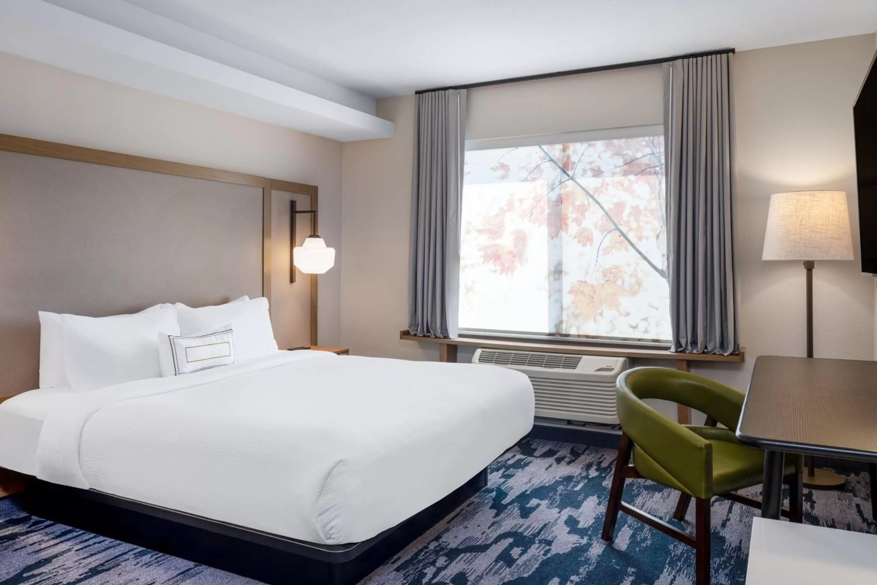 Photo of the whole room, Bed in Fairfield Inn & Suites Minneapolis North