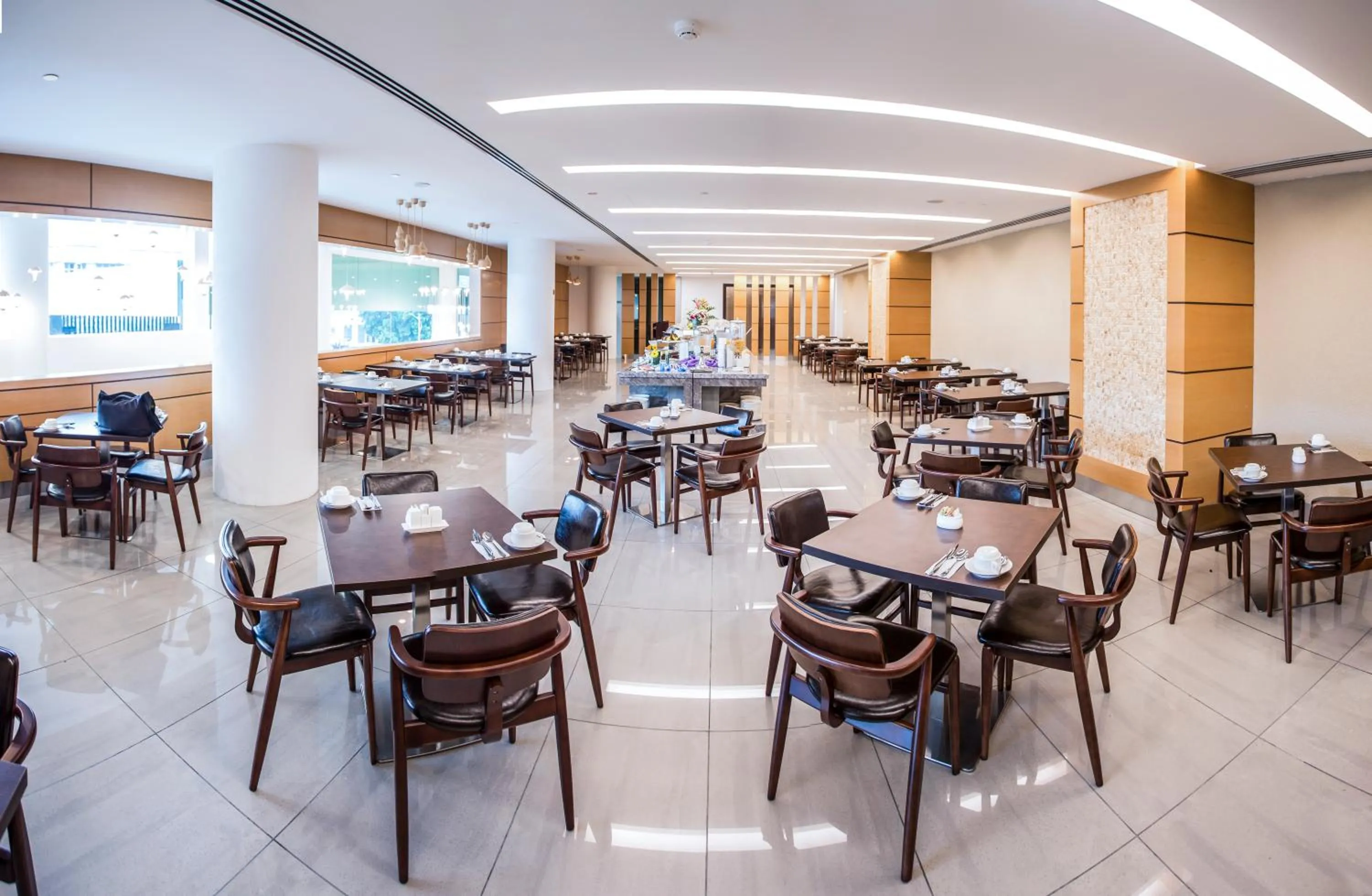 Restaurant/places to eat in V8 Hotel Johor Bahru