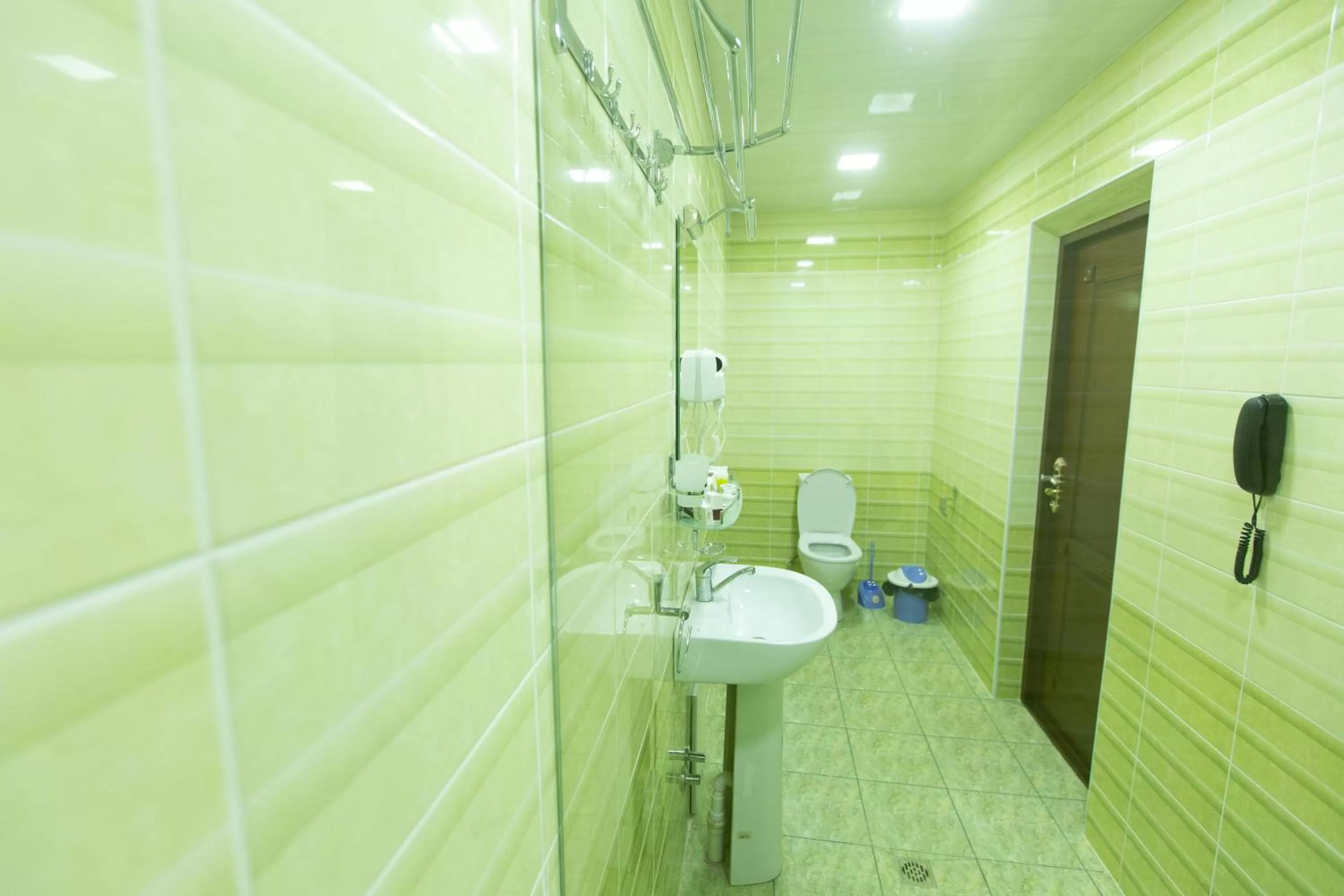 Shower in Mirzo Boutique Hotel