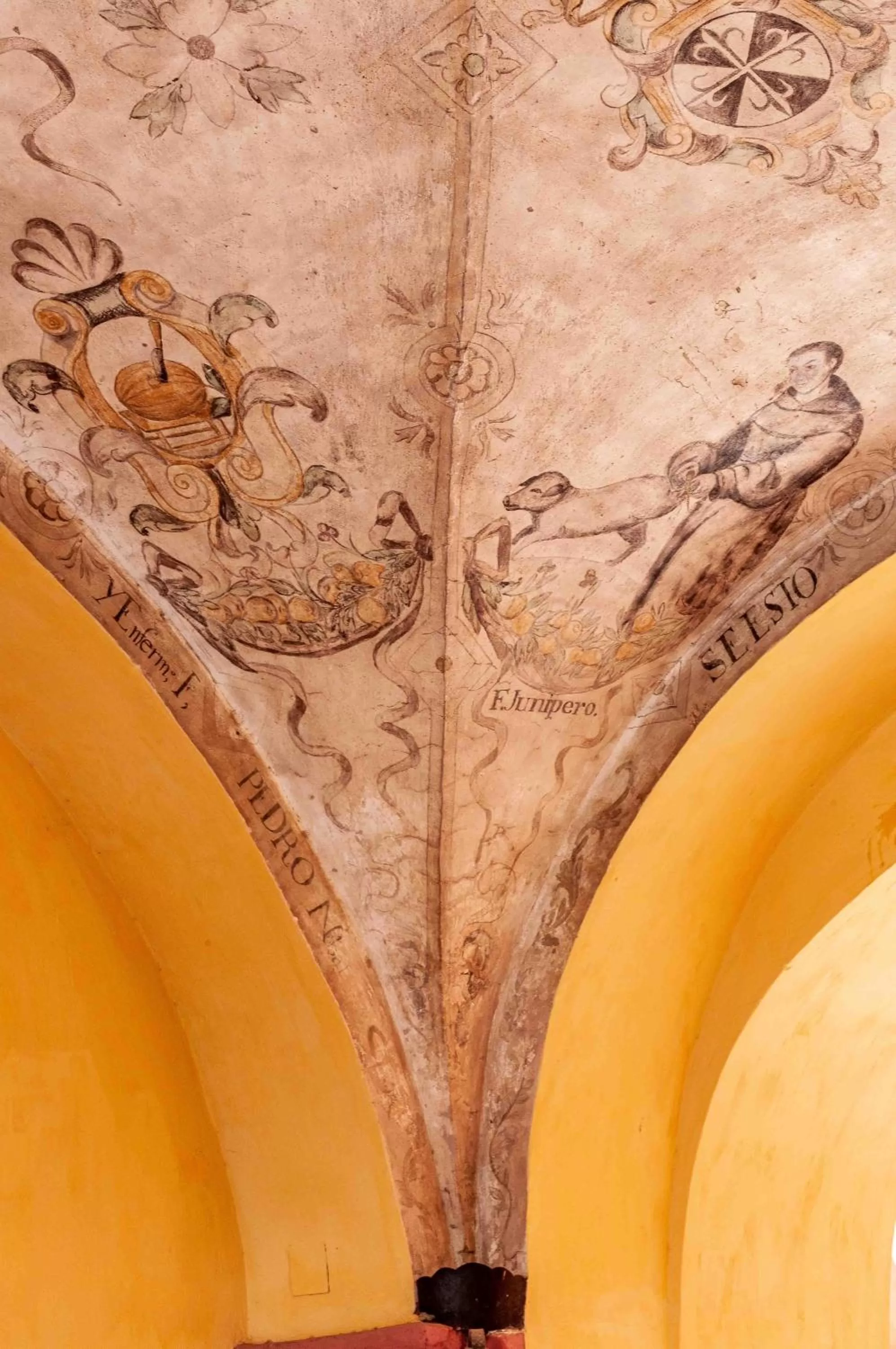 Property building in Monasterio de San Francisco