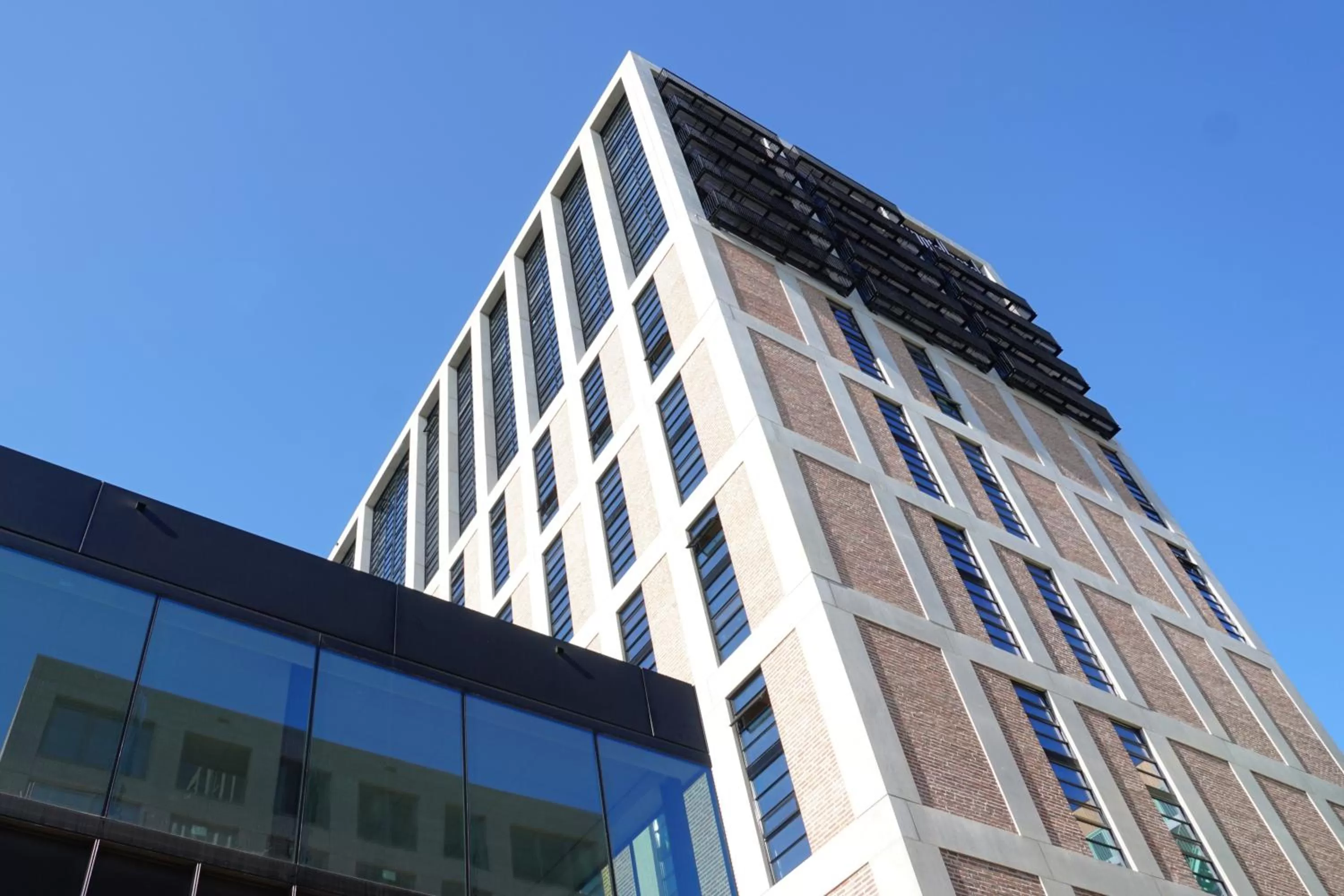 Property building in Inntel Hotels Amsterdam Landmark