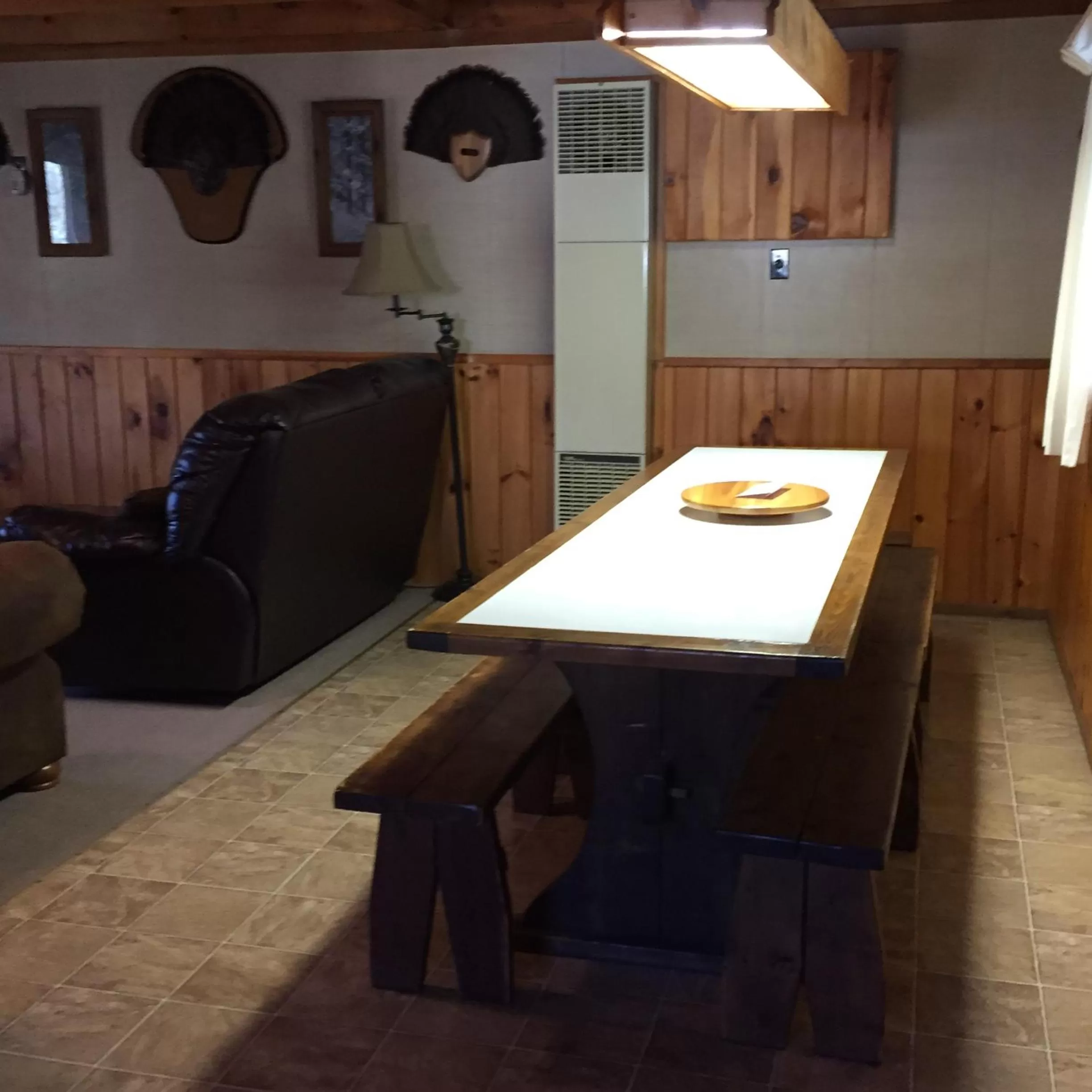 Dining area in Rough Cut Lodge