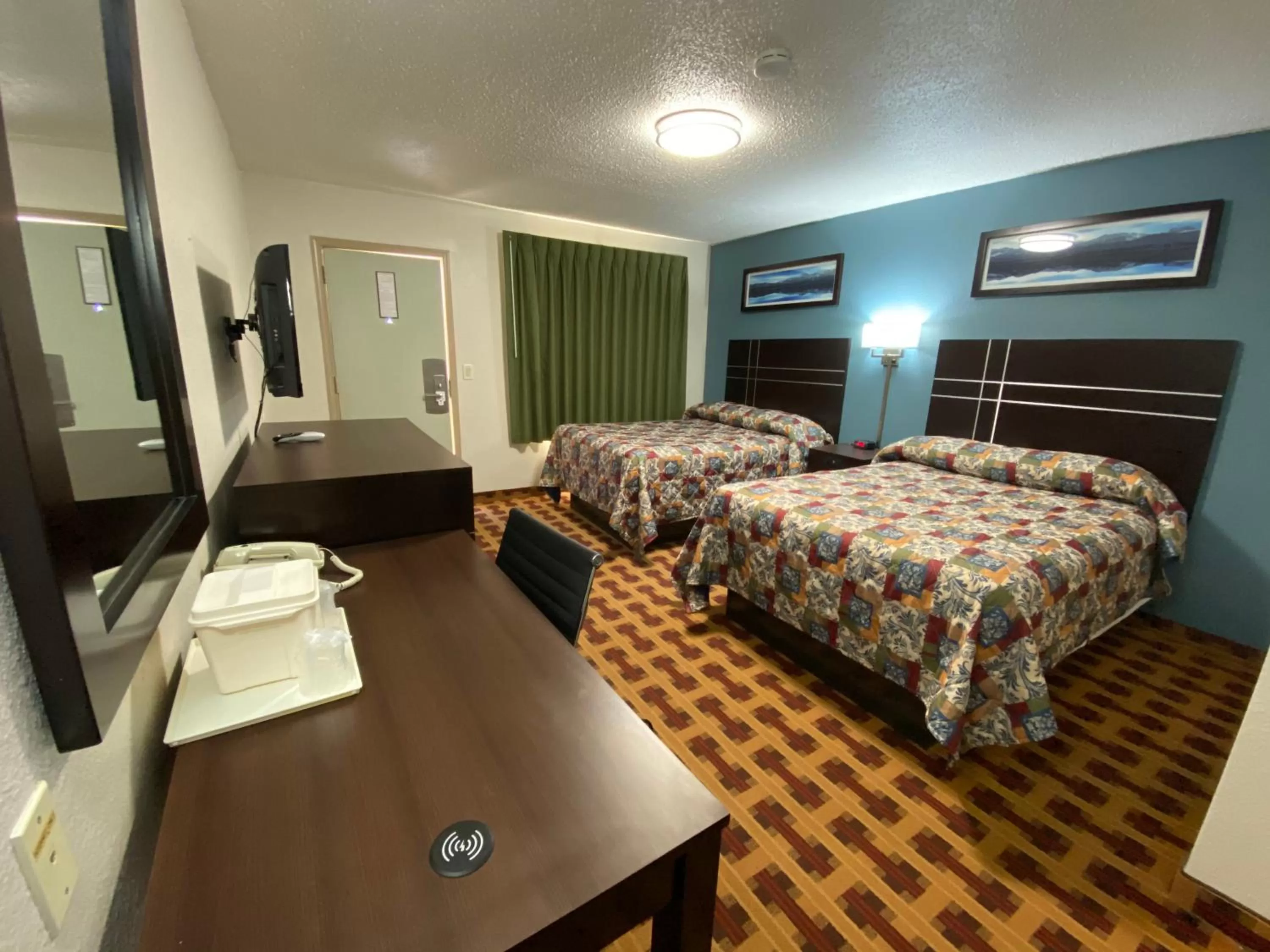 Bed in Lodge Inn Wrightstown - Fort Dix