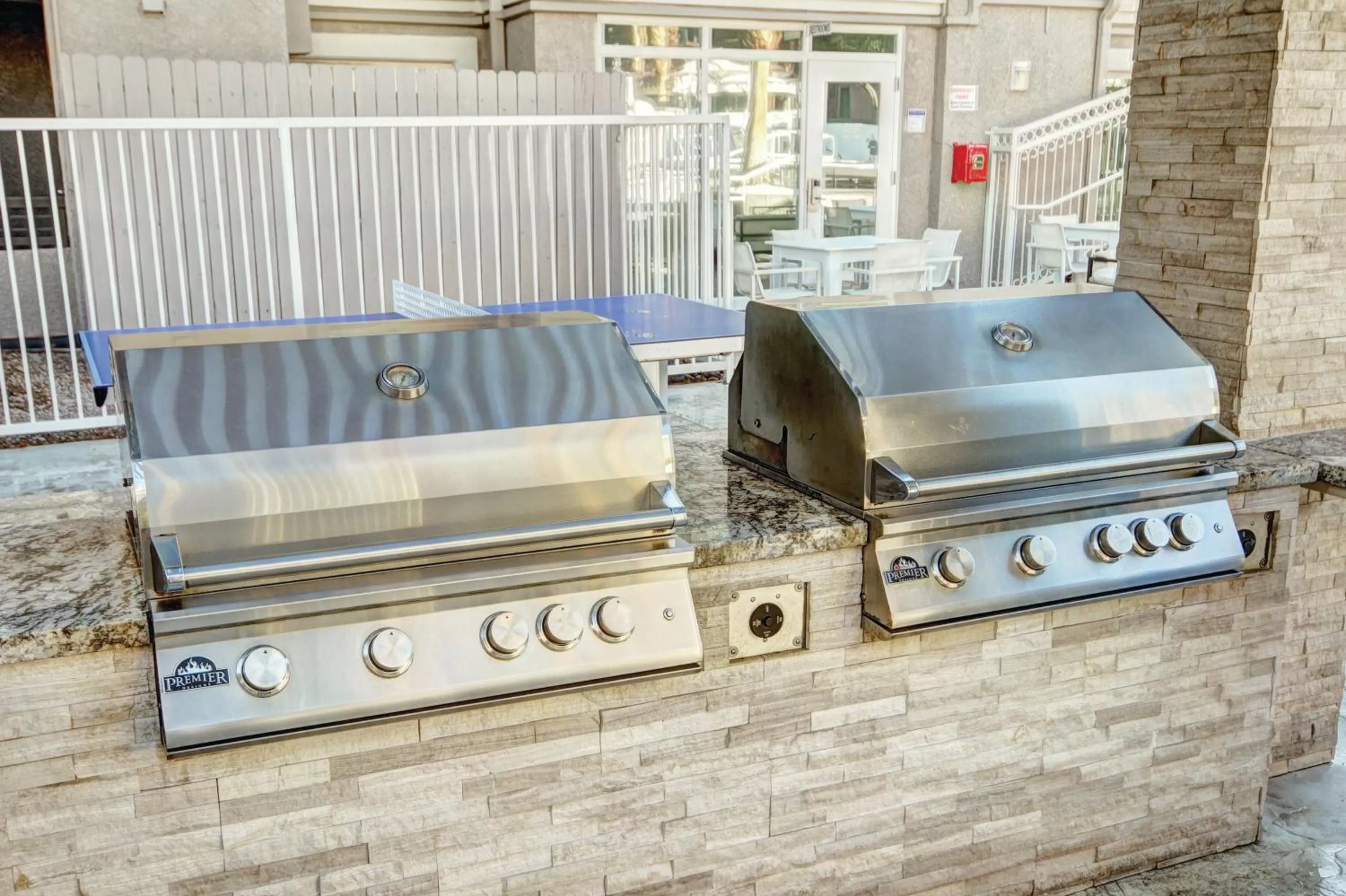 BBQ facilities in Desert Rose Resort