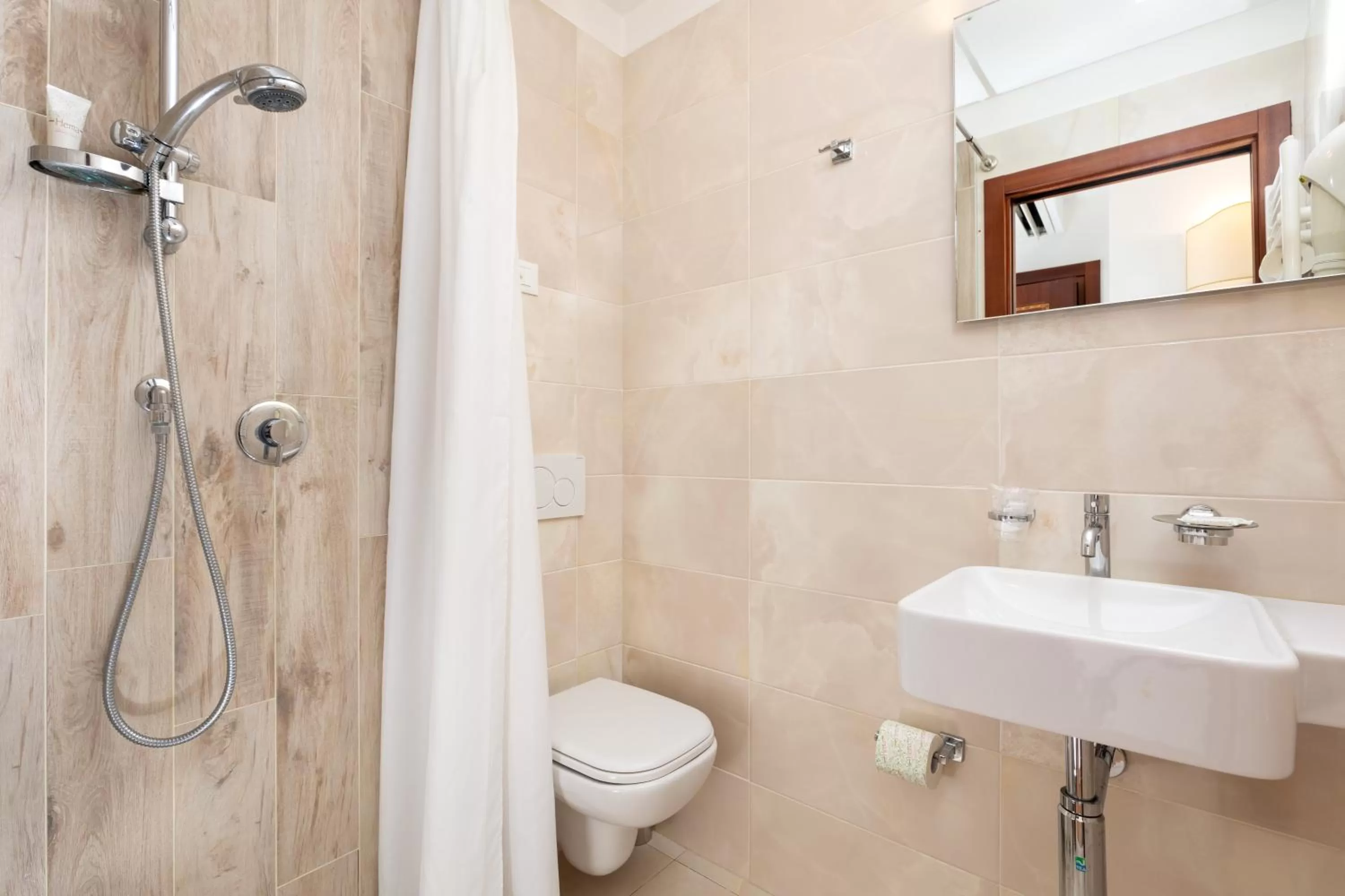 Bathroom in Hotel Giardinetto Venezia