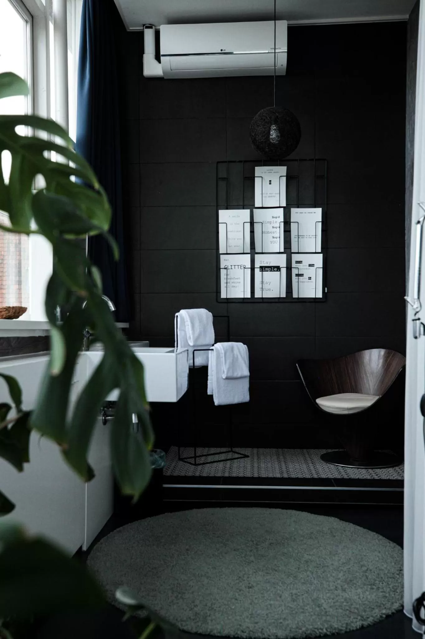 Property building in Hotel Simple