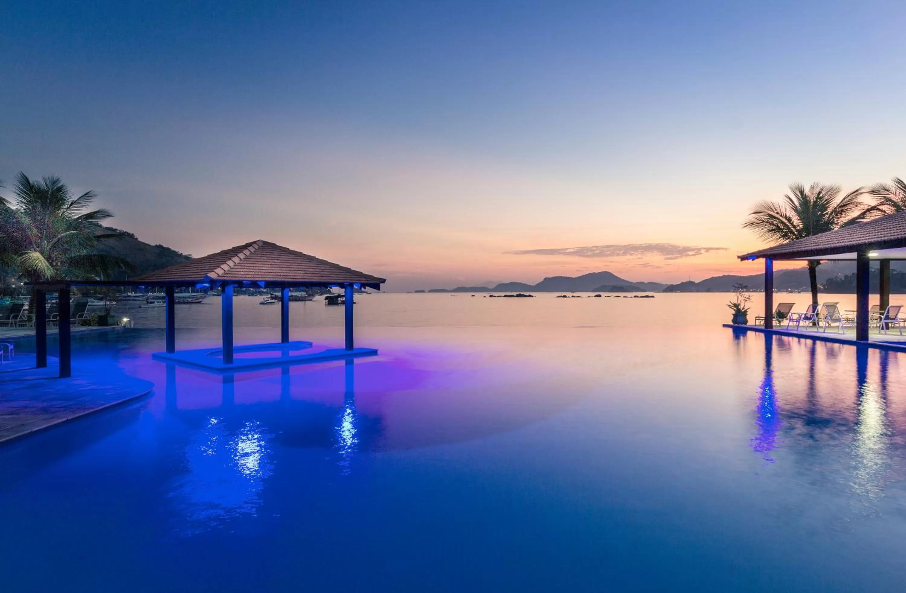 Swimming pool in Hotel Nacional Inn Angra dos Reis