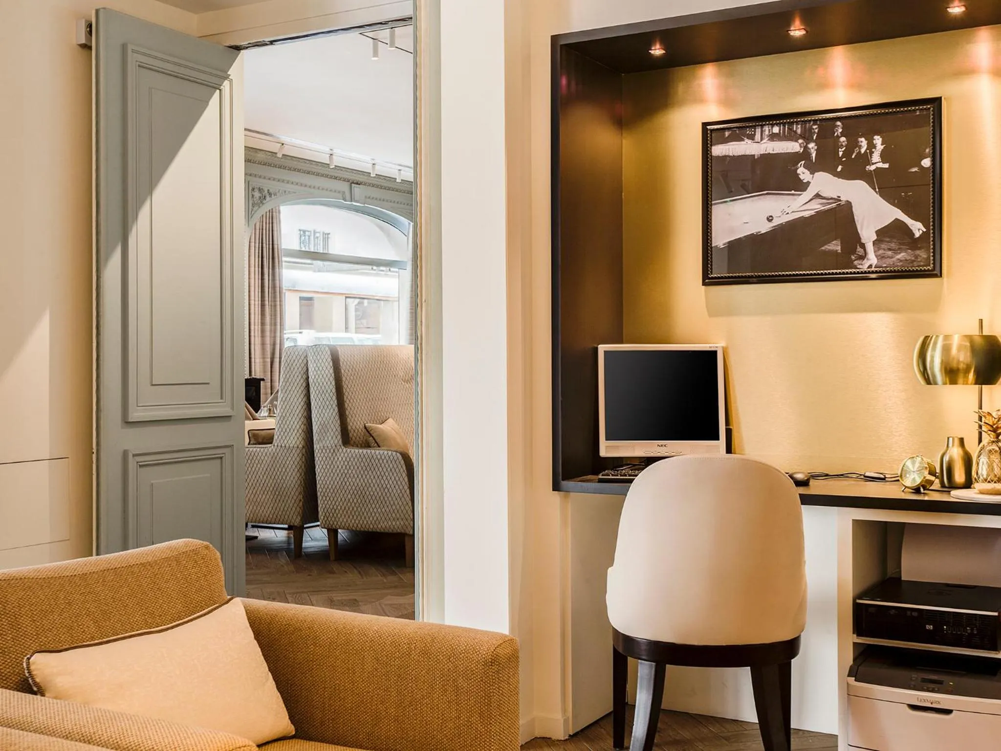 Seating area in Hotel Royal Saint Honore Paris Louvre