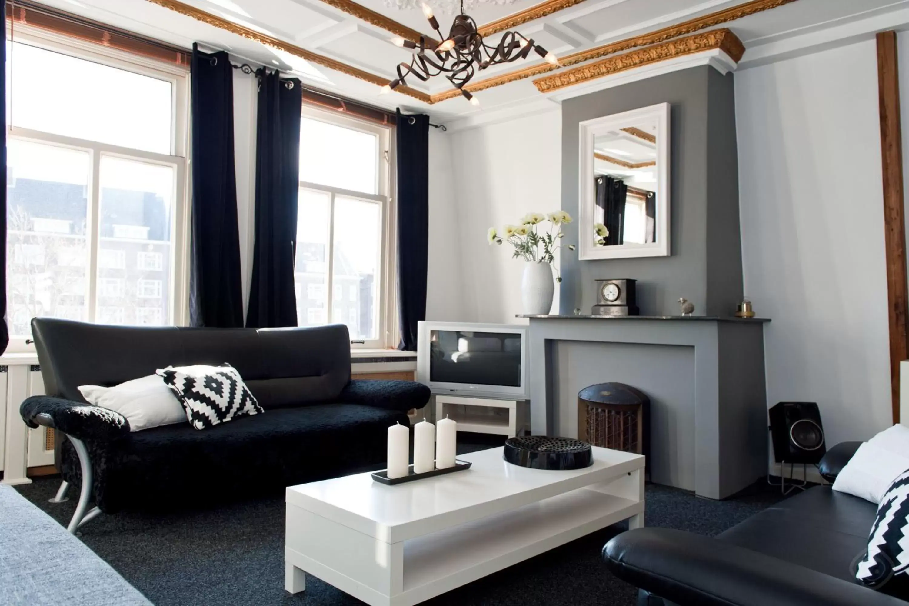 One-Bedroom Apartment @ Sloterkade in Canal Holiday Apartment One-Bedroom Apartment @ Sloterkade in Canal Holiday Apartment