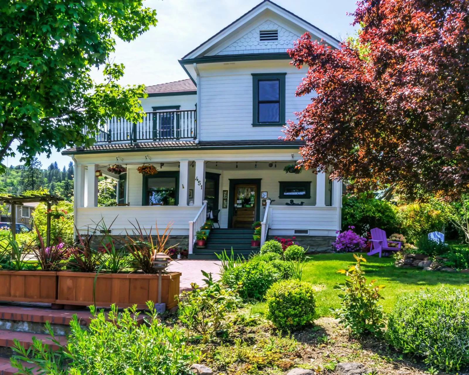 Garden in Abigail's Bed and Breakfast Inn