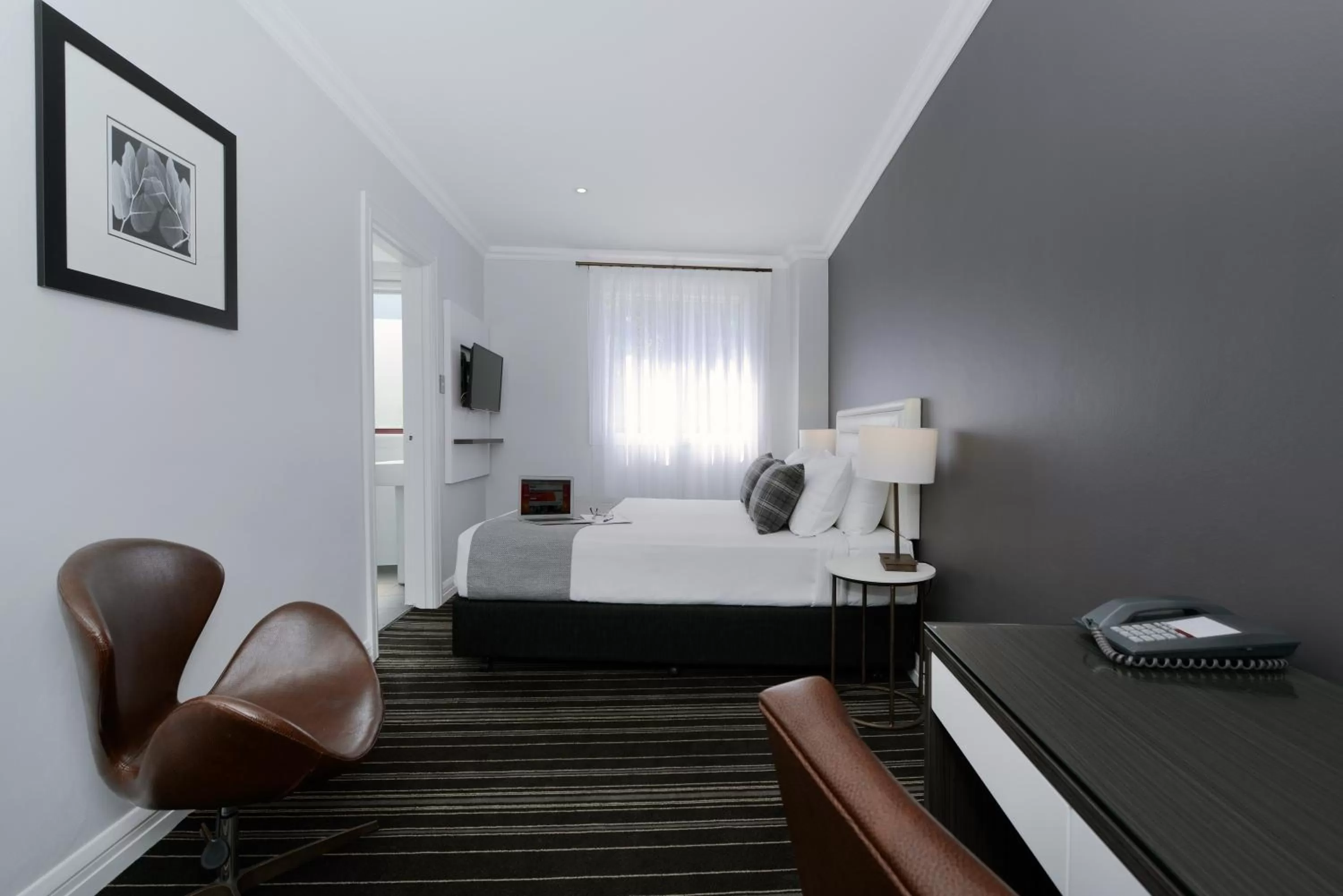 Photo of the whole room, Bed in Perouse Randwick by Sydney Lodges