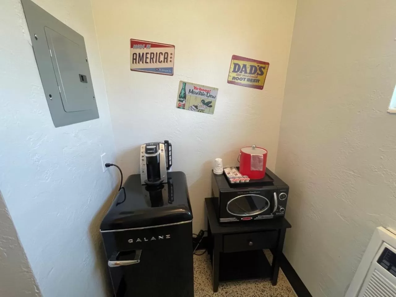 Coffee/tea facilities in Sea Jay Motel and Marina