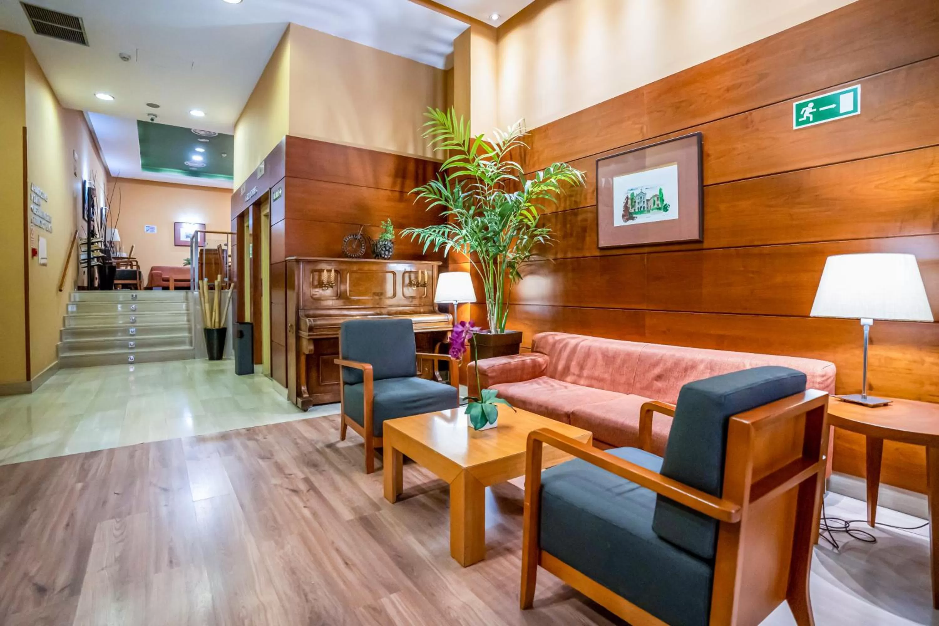 Lobby or reception in Victoria 4 Puerta del Sol