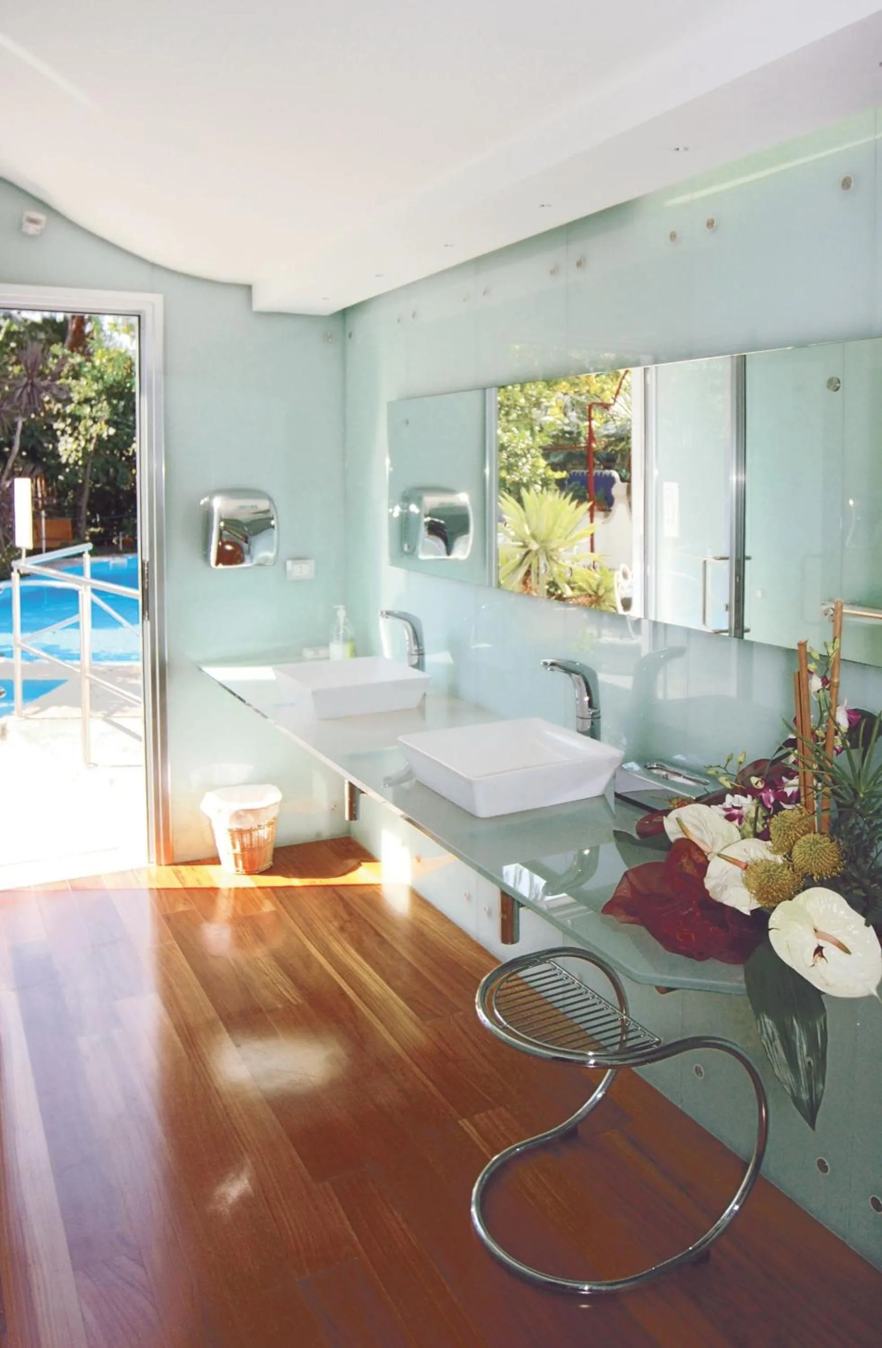 Swimming pool in Reginna Palace Hotel