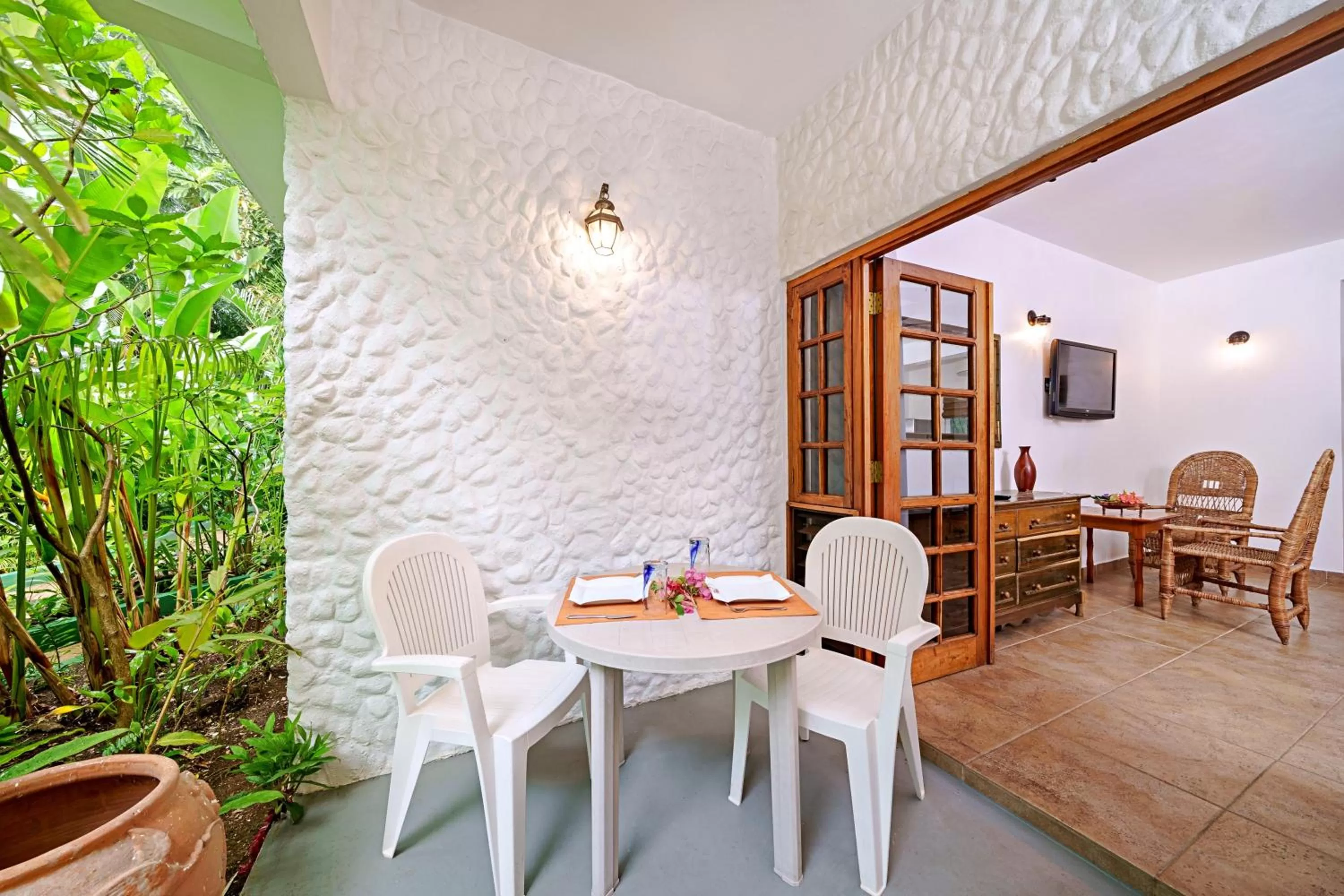 Patio, Dining Area in Beach House Condos, Negril