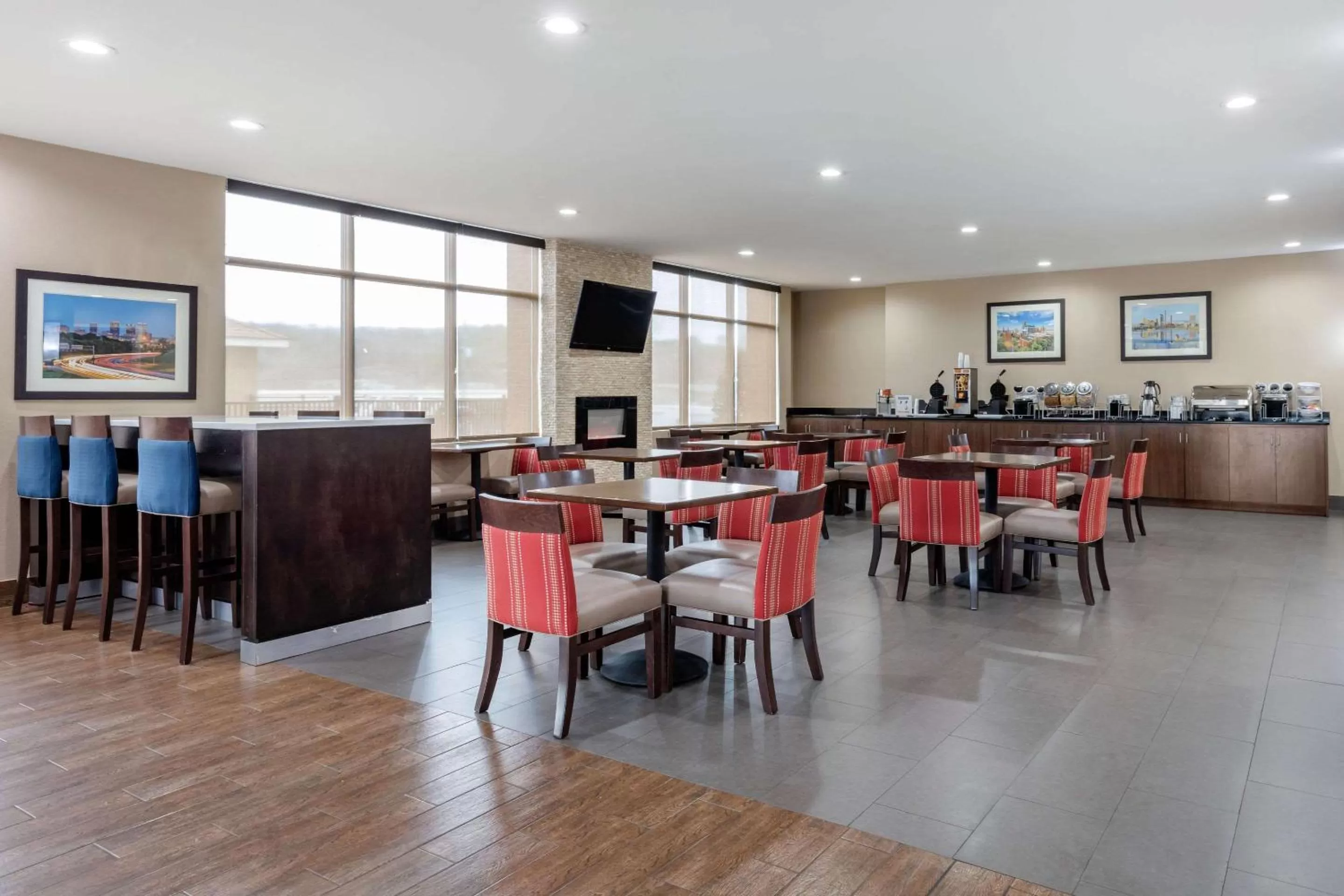 Restaurant/places to eat in Comfort Suites Pelham Hoover I-65