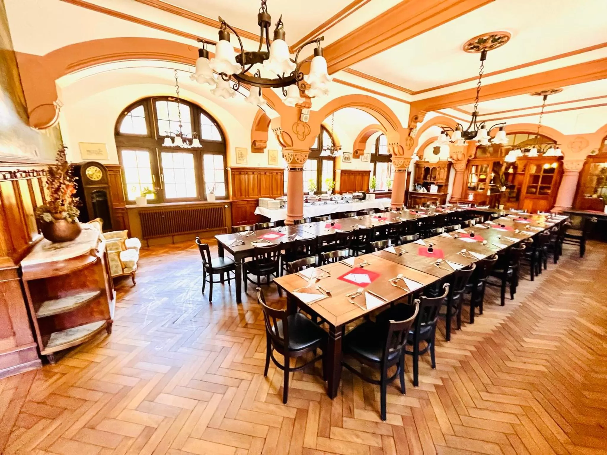 Restaurant/places to eat in Hotel Hoepfner Burghof