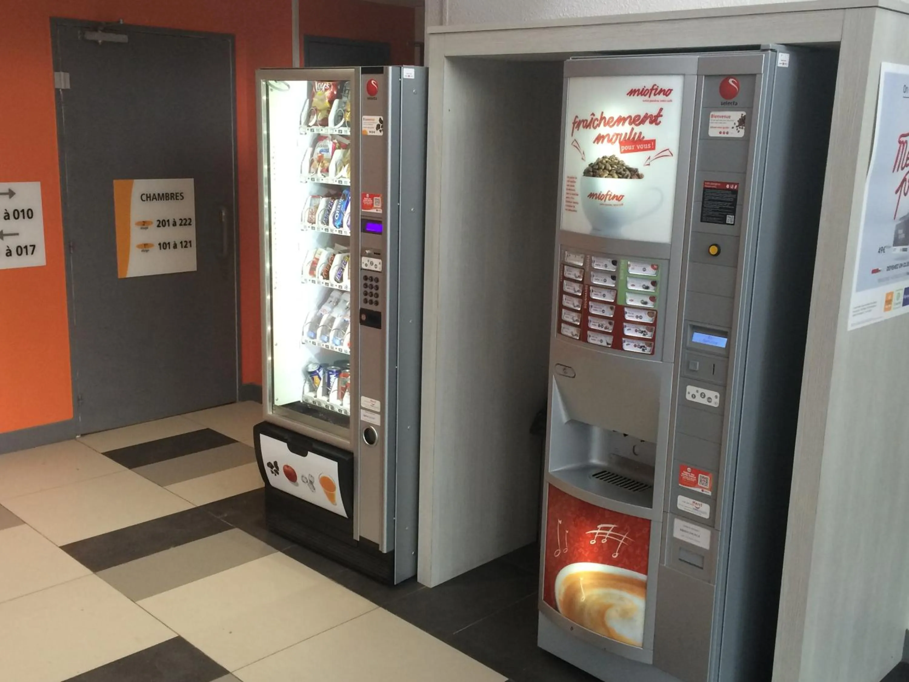 Drinks in Première Classe Amiens