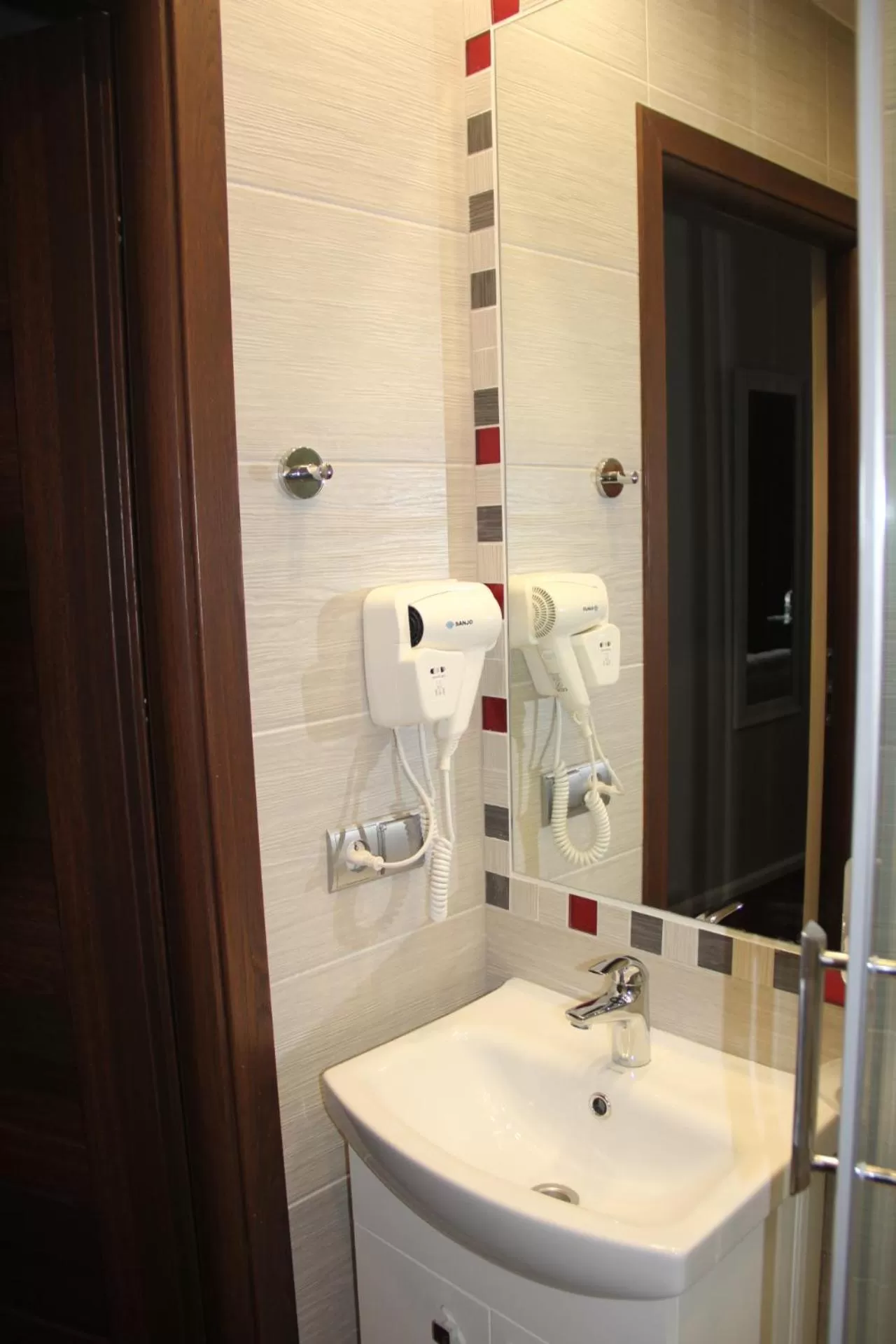 Shower in Rembrandt Aparthotel