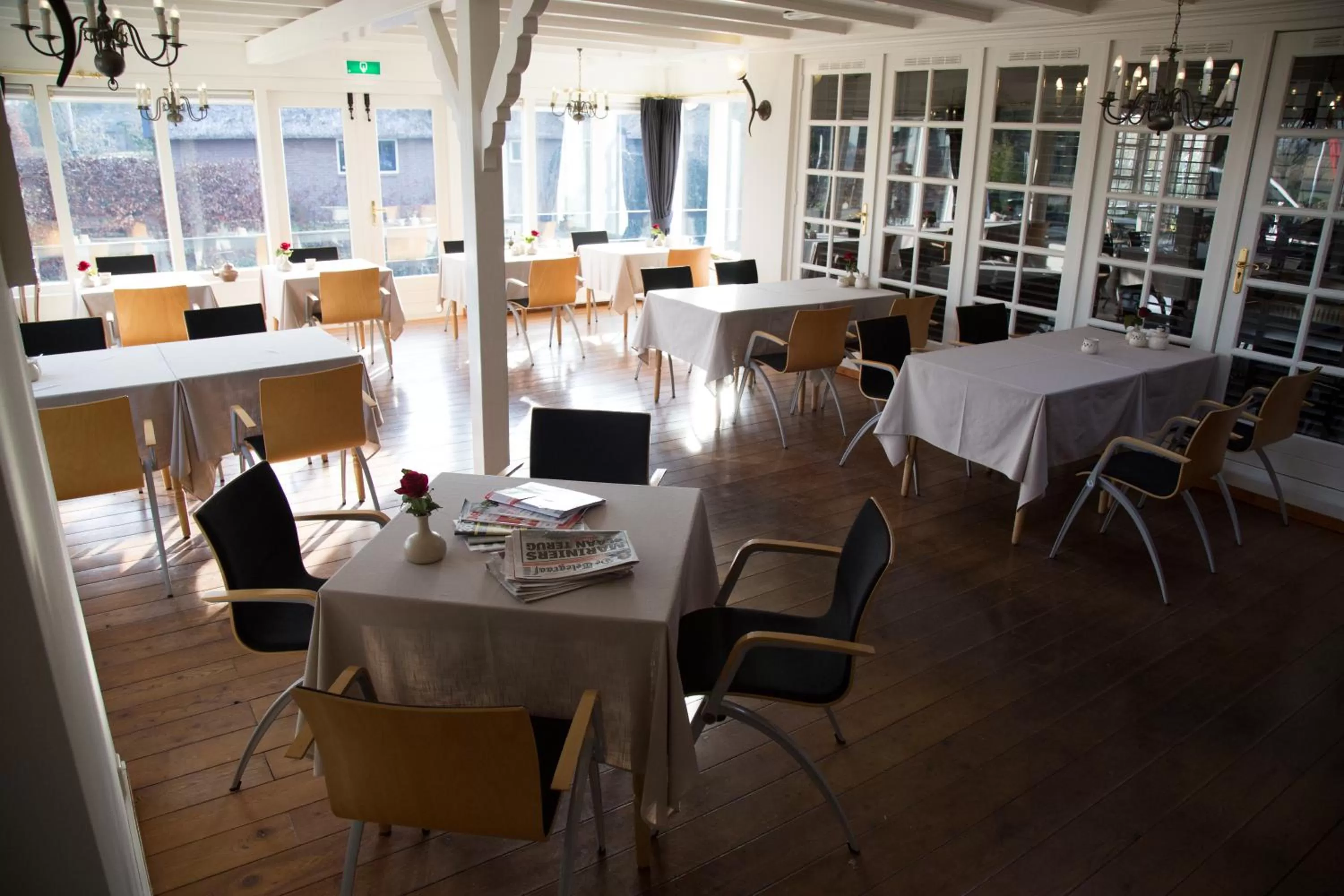 Restaurant/places to eat in De Dames Van De Jonge Hotel Restaurant