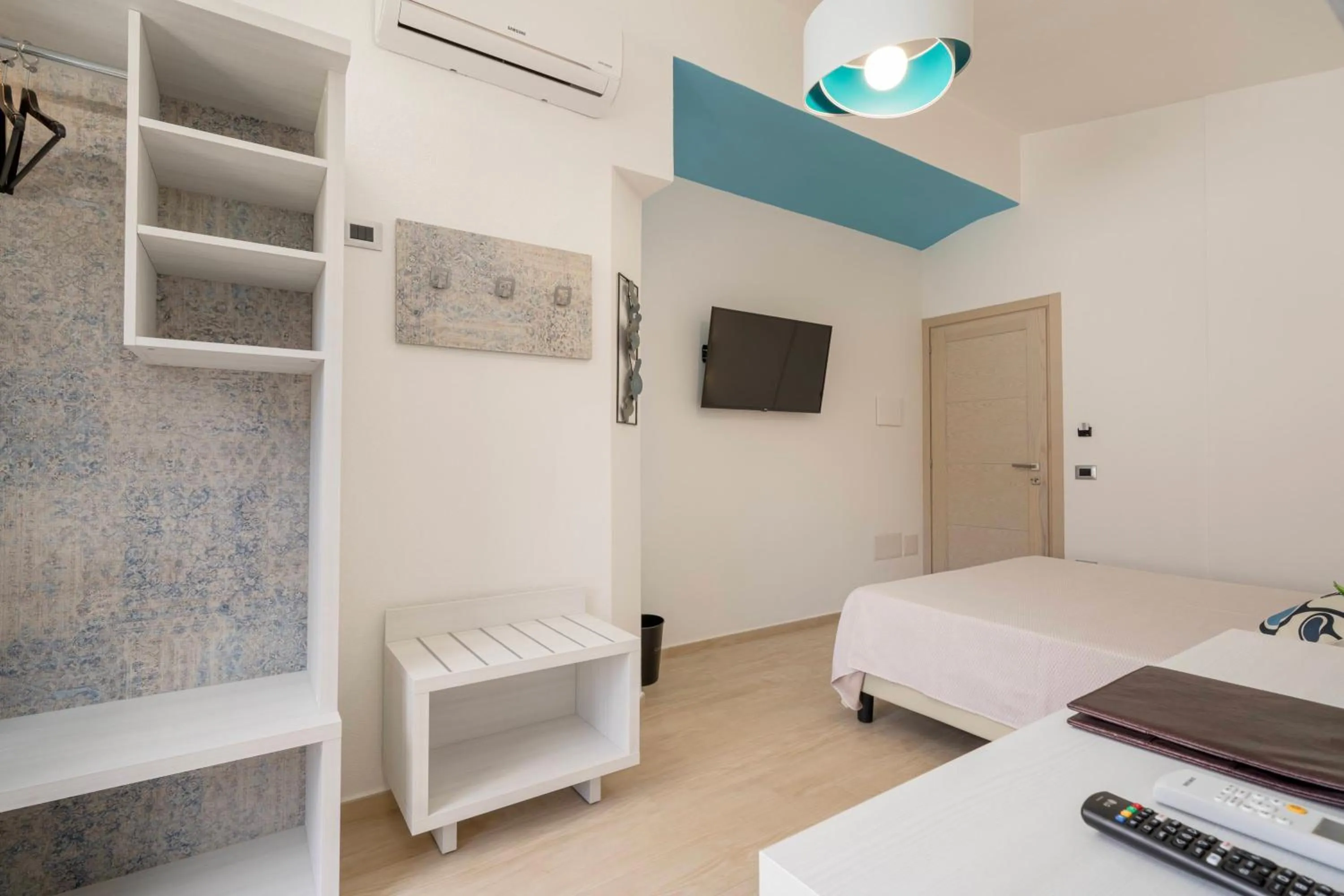 Bed in Hotel Ristorante La Conchiglia