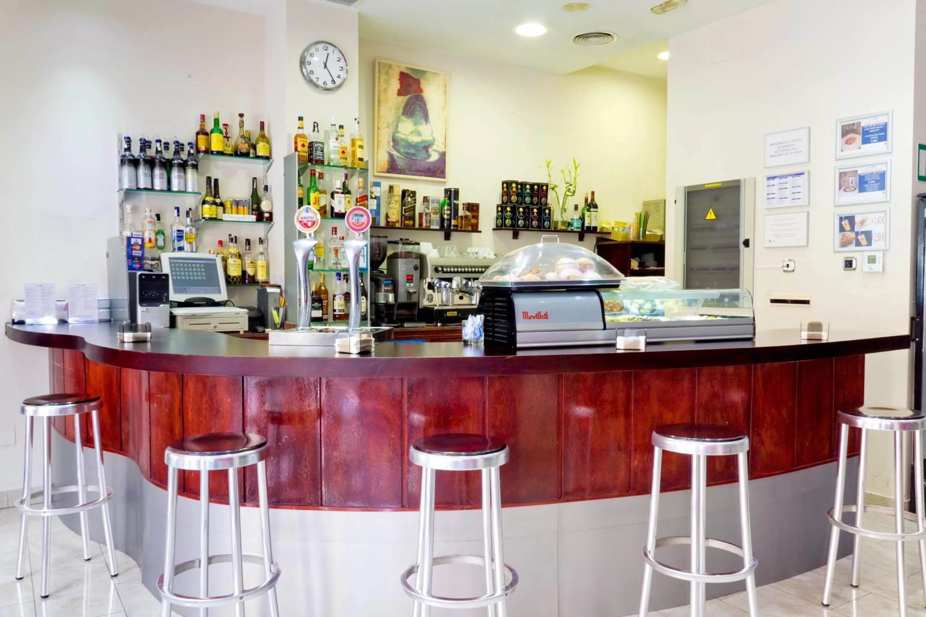 Lounge or bar in Hotel Traíña