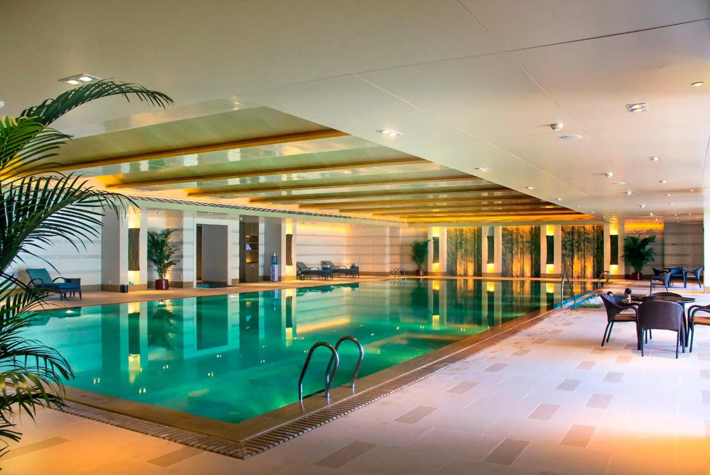 Swimming pool in Grand Hotel Haikou - Managed by Accor