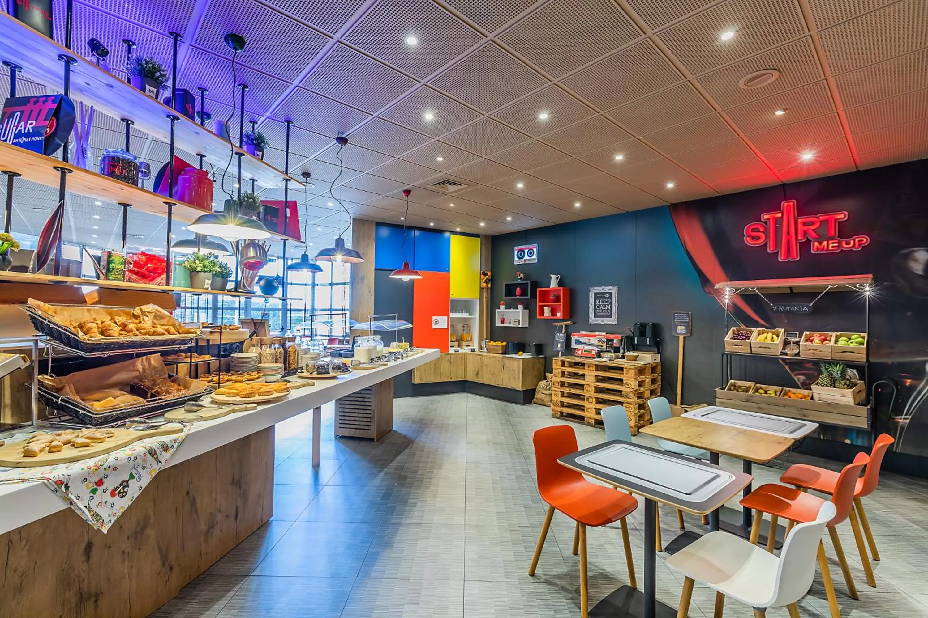 Restaurant/places to eat in Hotel ibis Porto Gaia