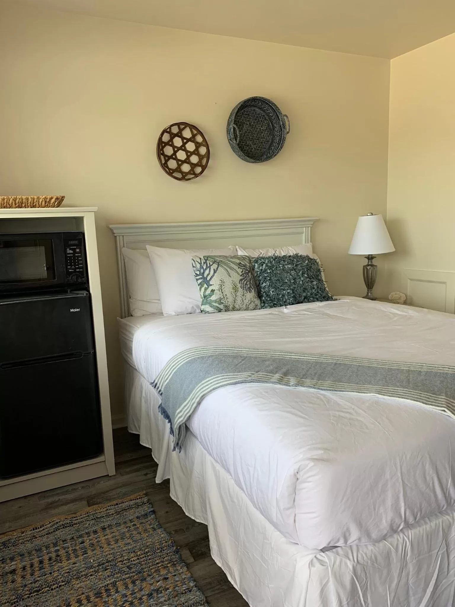 Bed in Ocean Glass Inn