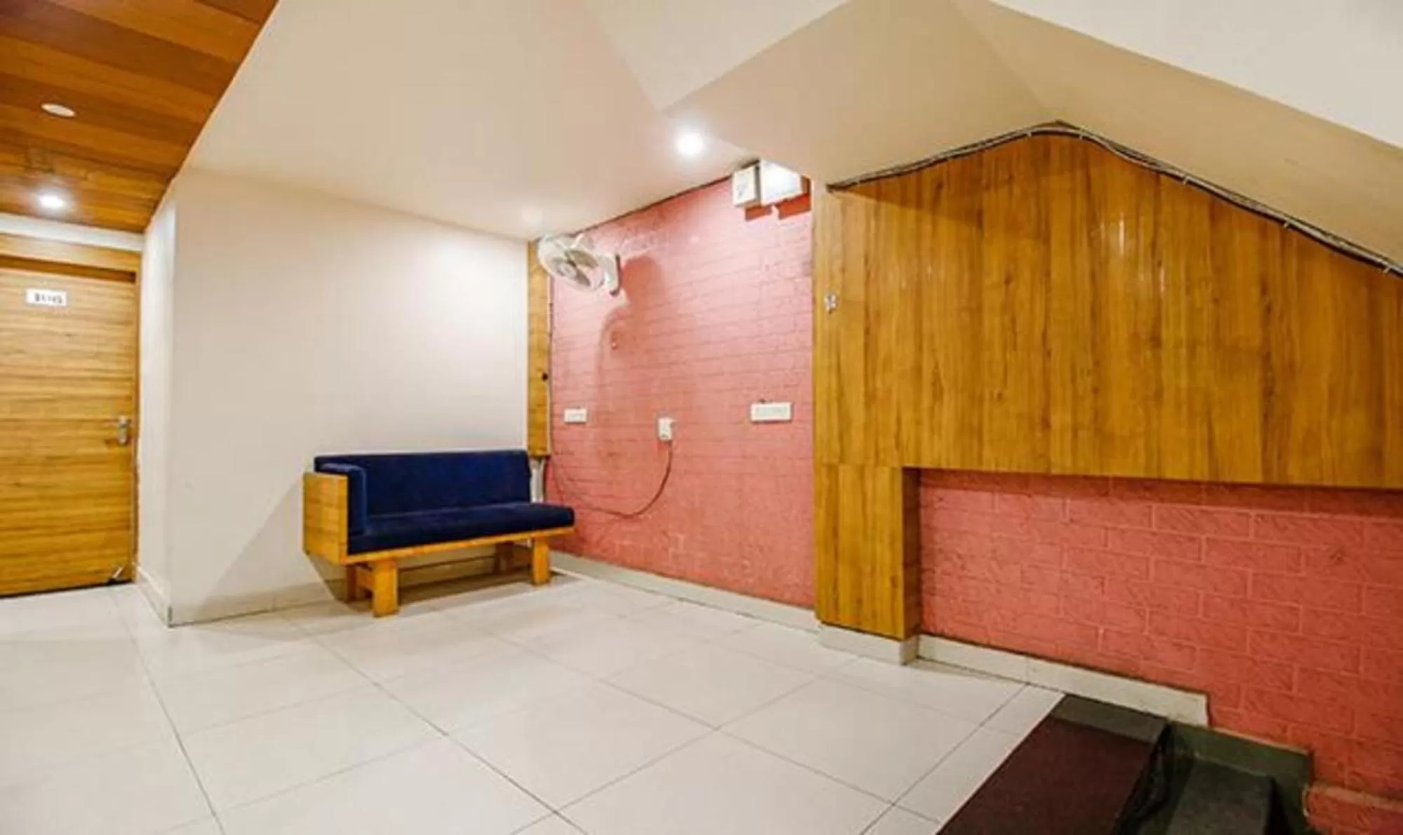 Lobby or reception, Bed in Via Sunshine Regency